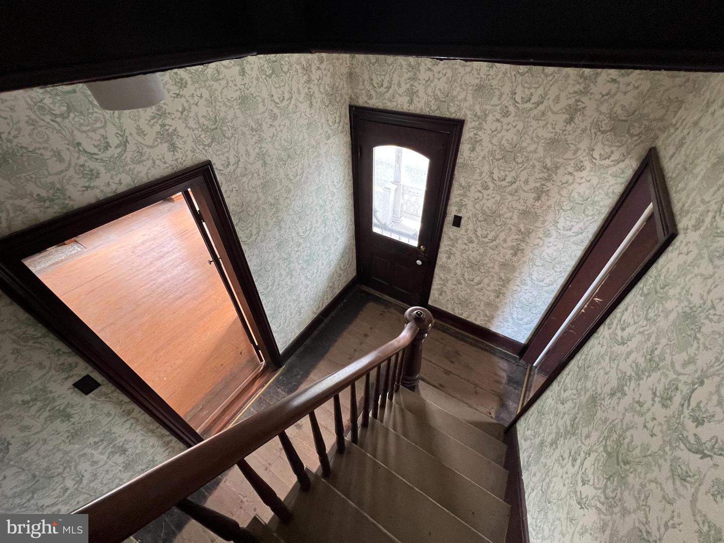 255 S MAIN ST, MOUNT CRAWFORD, Virginia 22841, 4 Bedrooms Bedrooms, ,1 BathroomBathrooms,Residential,For sale,255 S MAIN ST,VARO2002596 MLS # VARO2002596