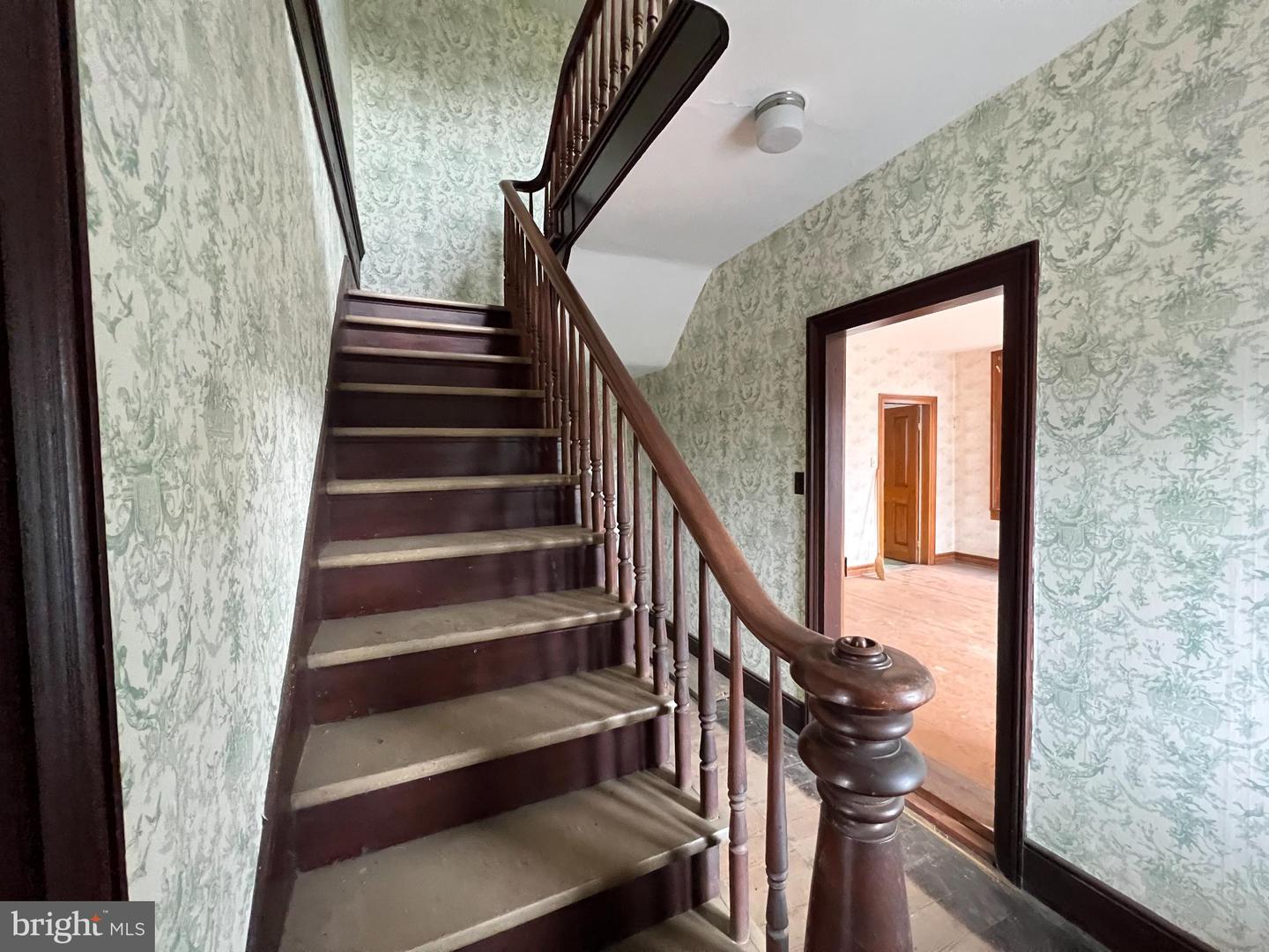 255 S MAIN ST, MOUNT CRAWFORD, Virginia 22841, 4 Bedrooms Bedrooms, ,1 BathroomBathrooms,Residential,For sale,255 S MAIN ST,VARO2002596 MLS # VARO2002596