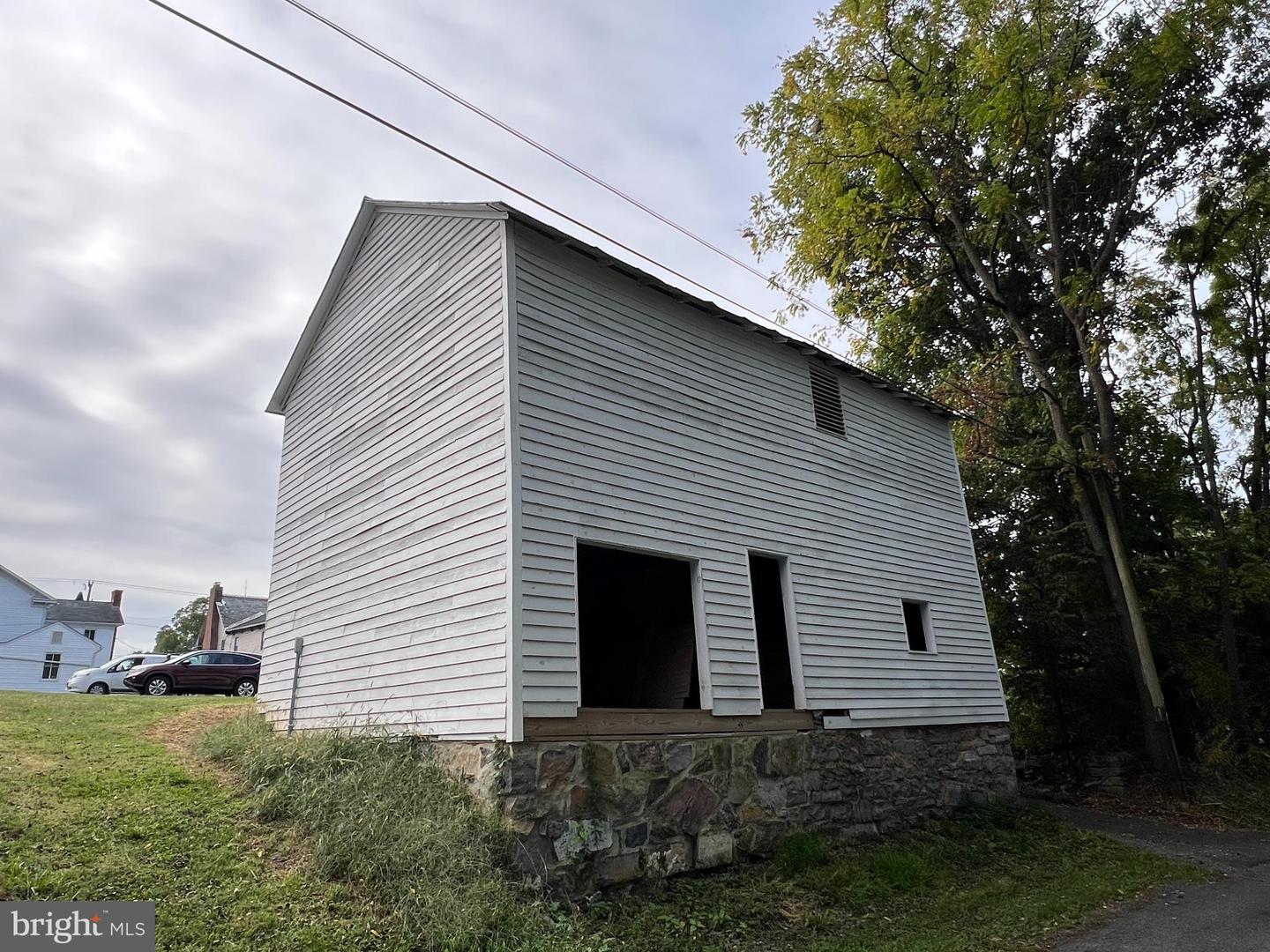255 S MAIN ST, MOUNT CRAWFORD, Virginia 22841, 4 Bedrooms Bedrooms, ,1 BathroomBathrooms,Residential,For sale,255 S MAIN ST,VARO2002596 MLS # VARO2002596