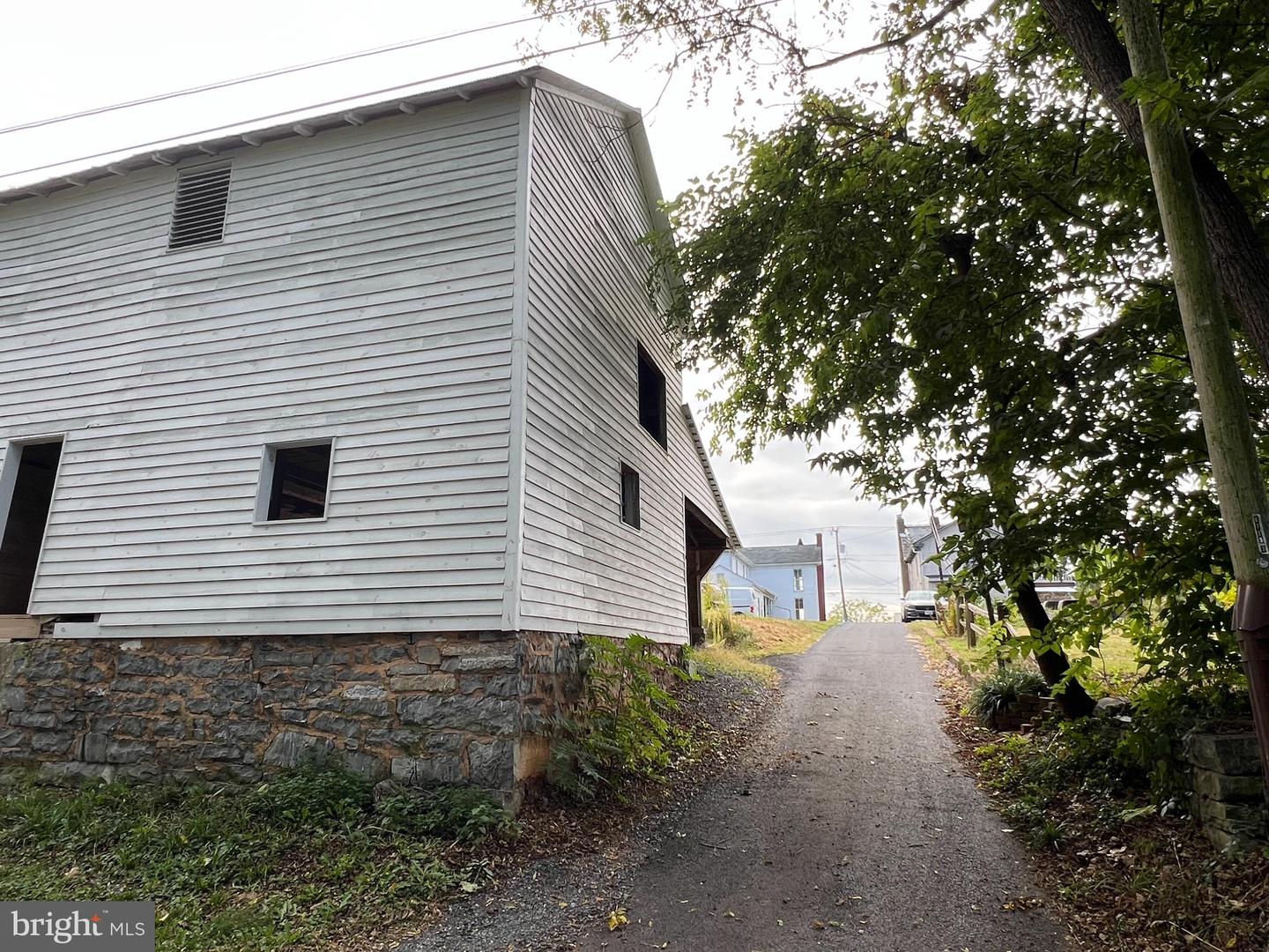 255 S MAIN ST, MOUNT CRAWFORD, Virginia 22841, 4 Bedrooms Bedrooms, ,1 BathroomBathrooms,Residential,For sale,255 S MAIN ST,VARO2002596 MLS # VARO2002596