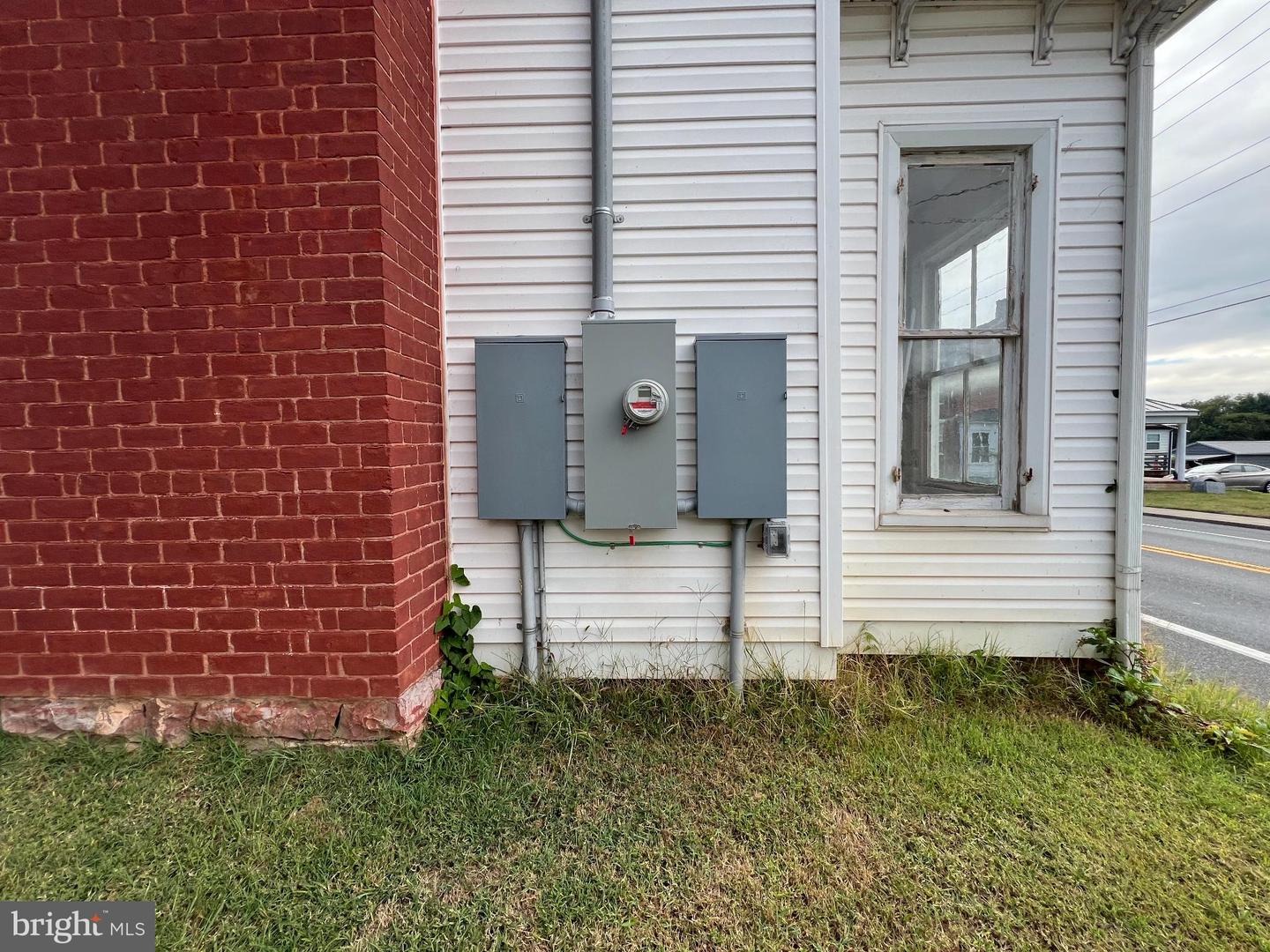 255 S MAIN ST, MOUNT CRAWFORD, Virginia 22841, 4 Bedrooms Bedrooms, ,1 BathroomBathrooms,Residential,For sale,255 S MAIN ST,VARO2002596 MLS # VARO2002596