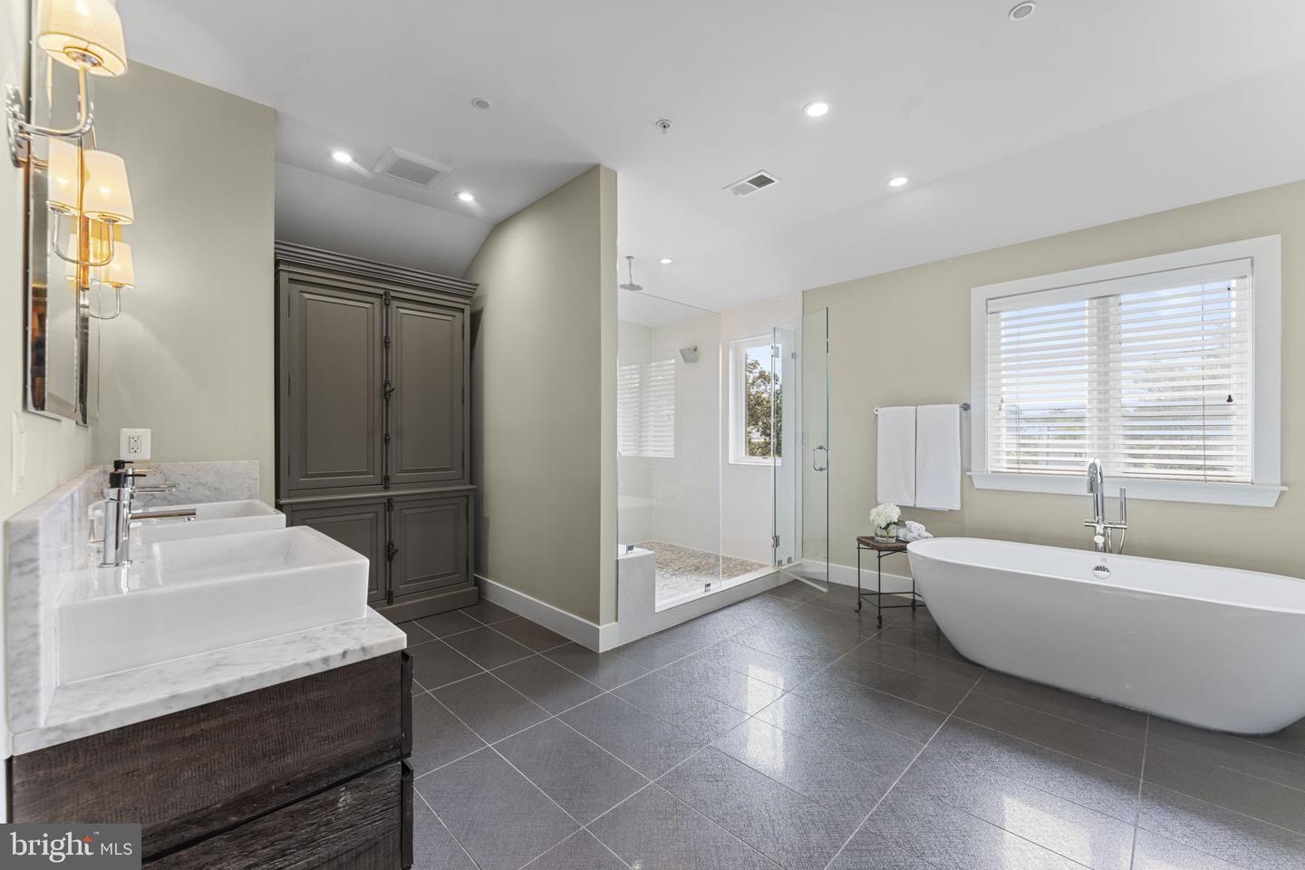 5702 16TH ST NW, WASHINGTON, District Of Columbia 20011, 5 Bedrooms Bedrooms, ,4 BathroomsBathrooms,Residential,For sale,5702 16TH ST NW,DCDC2223622 MLS # DCDC2223622