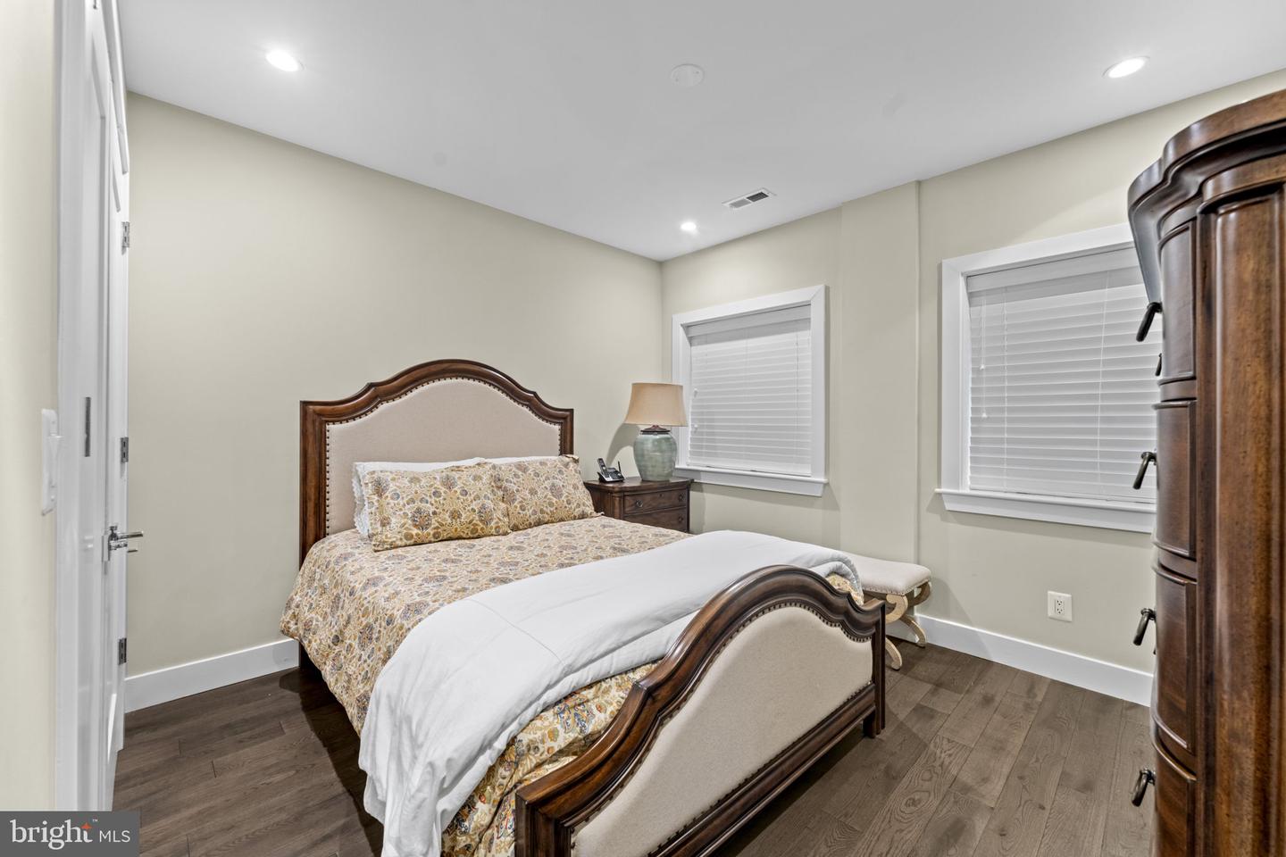 5702 16TH ST NW, WASHINGTON, District Of Columbia 20011, 5 Bedrooms Bedrooms, ,4 BathroomsBathrooms,Residential,For sale,5702 16TH ST NW,DCDC2223622 MLS # DCDC2223622