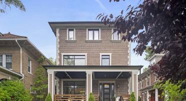5702 16TH ST NW, WASHINGTON, District Of Columbia 20011, 5 Bedrooms Bedrooms, ,4 BathroomsBathrooms,Residential,For sale,5702 16TH ST NW,DCDC2223622 MLS # DCDC2223622