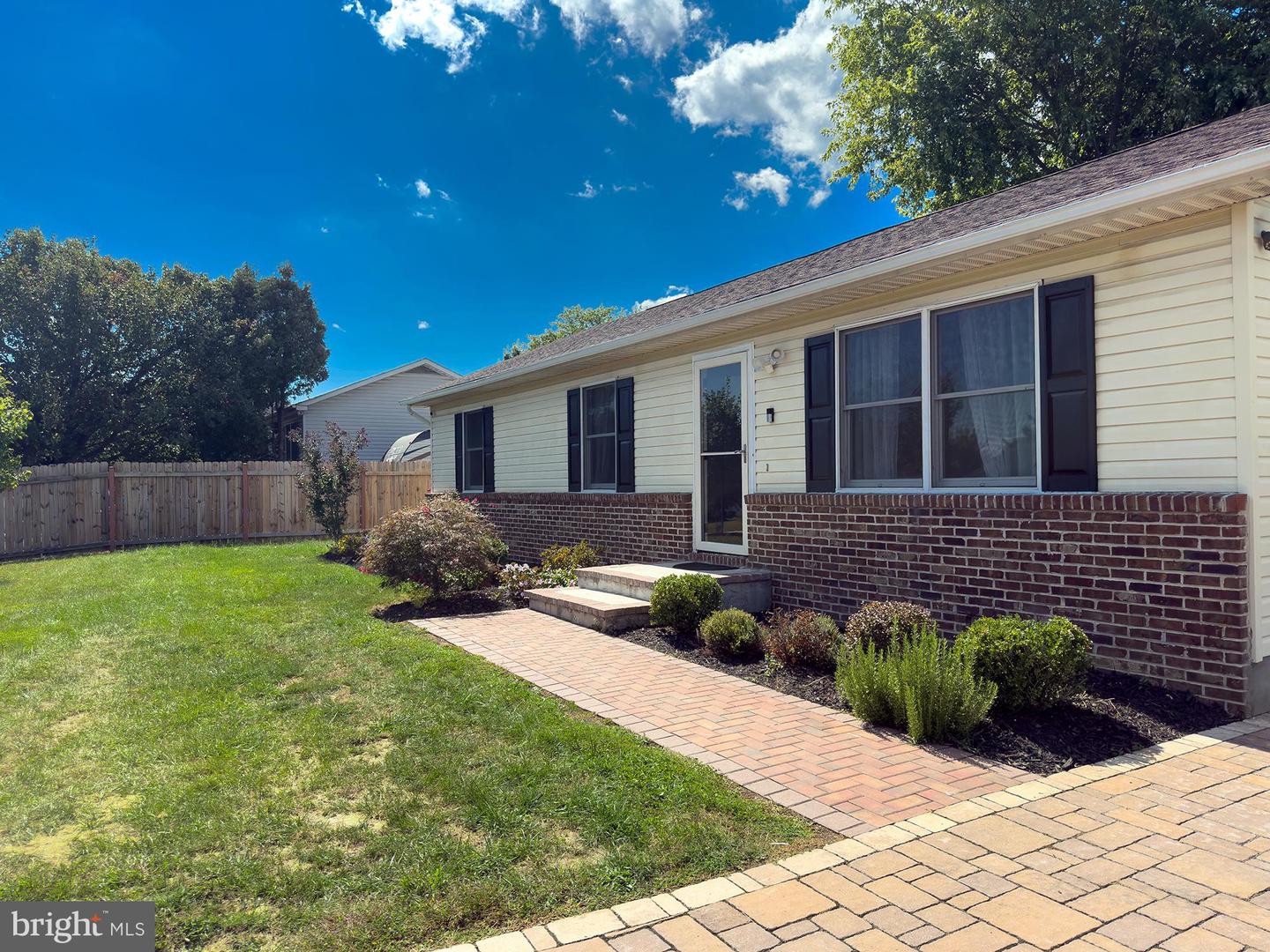 207 NIGHTINGALE AVE, STEPHENS CITY, Virginia 22655, 3 Bedrooms Bedrooms, ,2 BathroomsBathrooms,Residential,For sale,207 NIGHTINGALE AVE,VAFV2036962 MLS # VAFV2036962 207 NIGHTINGALE AVE, STEPHENS CITY, Virginia 22655, 3 Bedrooms Bedrooms, ,2 BathroomsBathrooms,Residential,For sale,207 NIGHTINGALE AVE,VAFV2036962 MLS # VAFV2036962