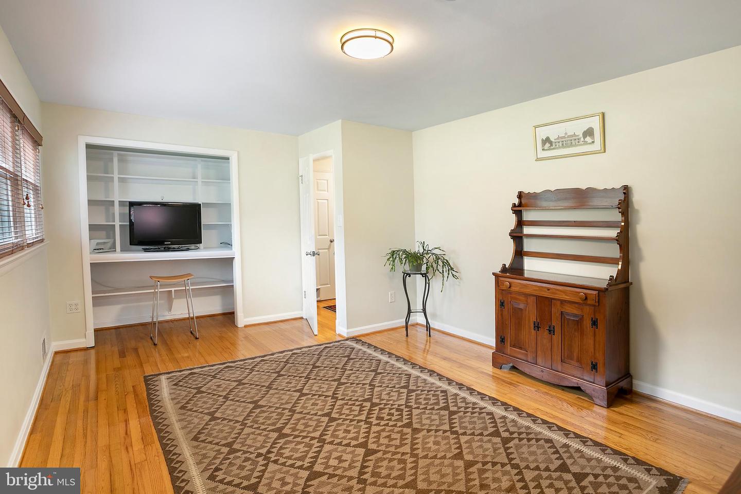 1912 SWAN TER, ALEXANDRIA, Virginia 22307, 4 Bedrooms Bedrooms, ,2 BathroomsBathrooms,Residential,For sale,1912 SWAN TER,VAFX2268748 MLS # VAFX2268748