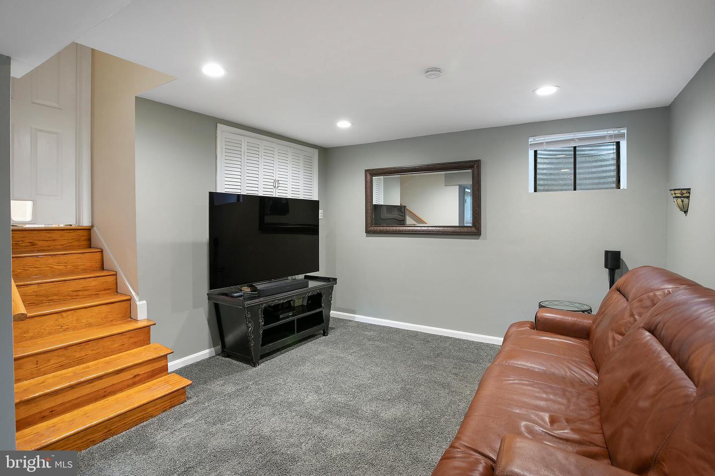 1912 SWAN TER, ALEXANDRIA, Virginia 22307, 4 Bedrooms Bedrooms, ,2 BathroomsBathrooms,Residential,For sale,1912 SWAN TER,VAFX2268748 MLS # VAFX2268748