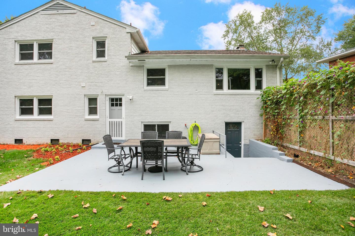 1912 SWAN TER, ALEXANDRIA, Virginia 22307, 4 Bedrooms Bedrooms, ,2 BathroomsBathrooms,Residential,For sale,1912 SWAN TER,VAFX2268748 MLS # VAFX2268748