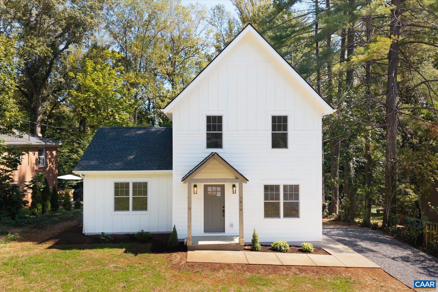 1614 CAMBRIDGE CIR, CHARLOTTESVILLE, Virginia 22903, 3 Bedrooms Bedrooms, ,2 BathroomsBathrooms,Residential,For sale,1614 CAMBRIDGE CIR,669250 MLS # 669250