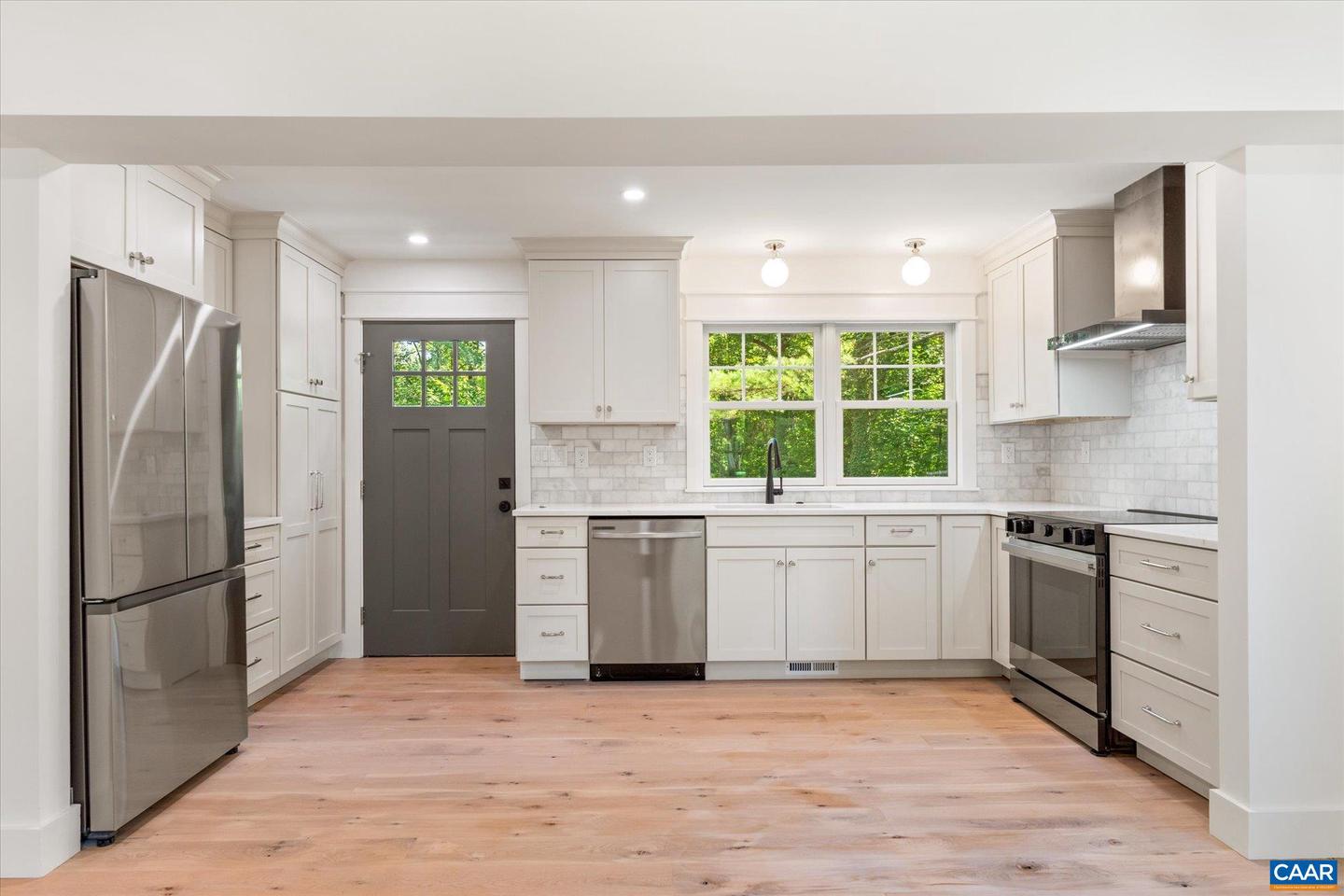 1614 CAMBRIDGE CIR, CHARLOTTESVILLE, Virginia 22903, 3 Bedrooms Bedrooms, ,2 BathroomsBathrooms,Residential,For sale,1614 CAMBRIDGE CIR,669250 MLS # 669250