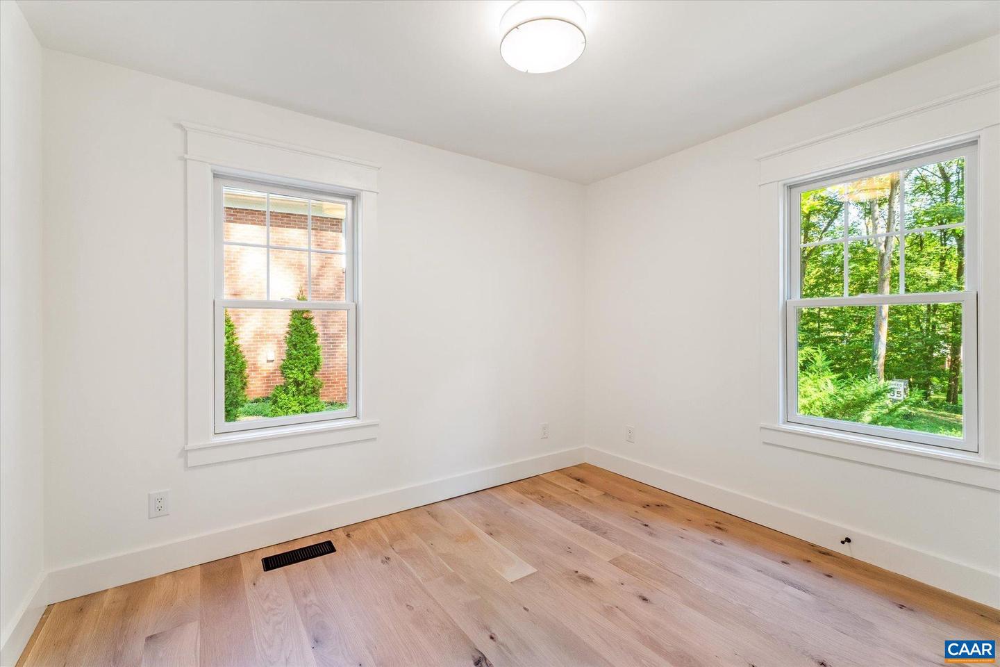 1614 CAMBRIDGE CIR, CHARLOTTESVILLE, Virginia 22903, 3 Bedrooms Bedrooms, ,2 BathroomsBathrooms,Residential,For sale,1614 CAMBRIDGE CIR,669250 MLS # 669250