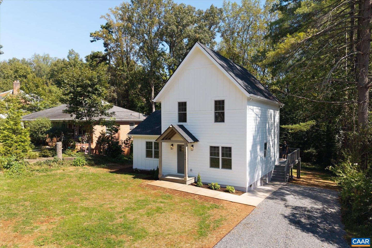 1614 CAMBRIDGE CIR, CHARLOTTESVILLE, Virginia 22903, 3 Bedrooms Bedrooms, ,2 BathroomsBathrooms,Residential,For sale,1614 CAMBRIDGE CIR,669250 MLS # 669250