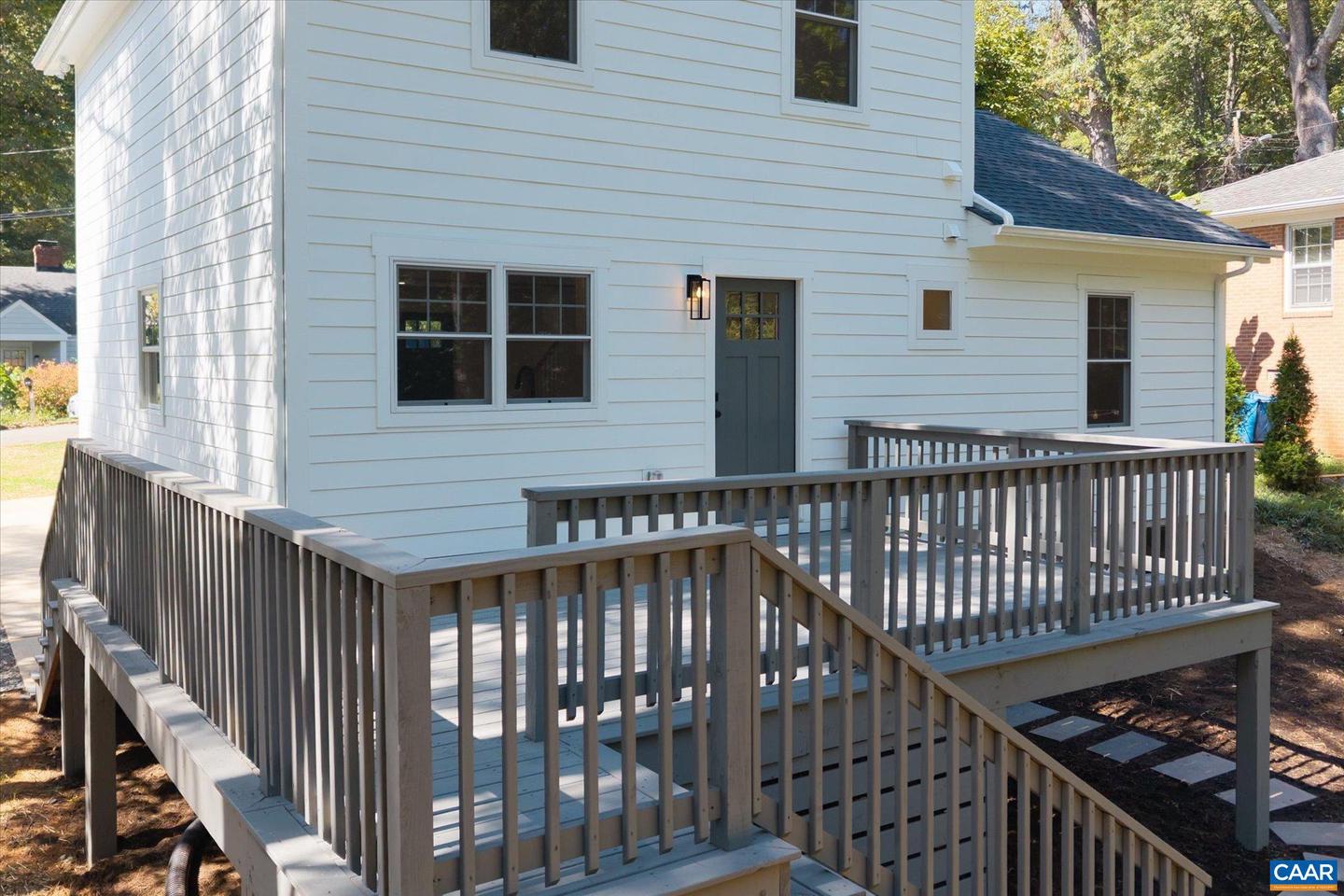 1614 CAMBRIDGE CIR, CHARLOTTESVILLE, Virginia 22903, 3 Bedrooms Bedrooms, ,2 BathroomsBathrooms,Residential,For sale,1614 CAMBRIDGE CIR,669250 MLS # 669250