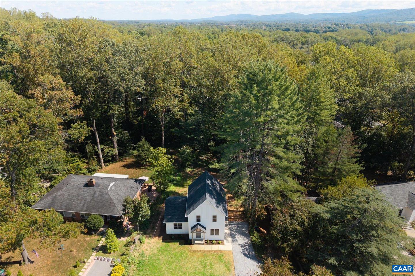 1614 CAMBRIDGE CIR, CHARLOTTESVILLE, Virginia 22903, 3 Bedrooms Bedrooms, ,2 BathroomsBathrooms,Residential,For sale,1614 CAMBRIDGE CIR,669250 MLS # 669250