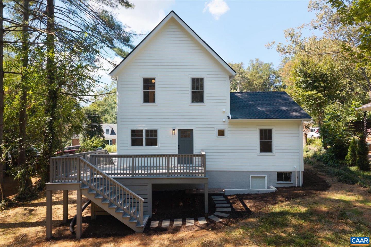 1614 CAMBRIDGE CIR, CHARLOTTESVILLE, Virginia 22903, 3 Bedrooms Bedrooms, ,2 BathroomsBathrooms,Residential,For sale,1614 CAMBRIDGE CIR,669250 MLS # 669250