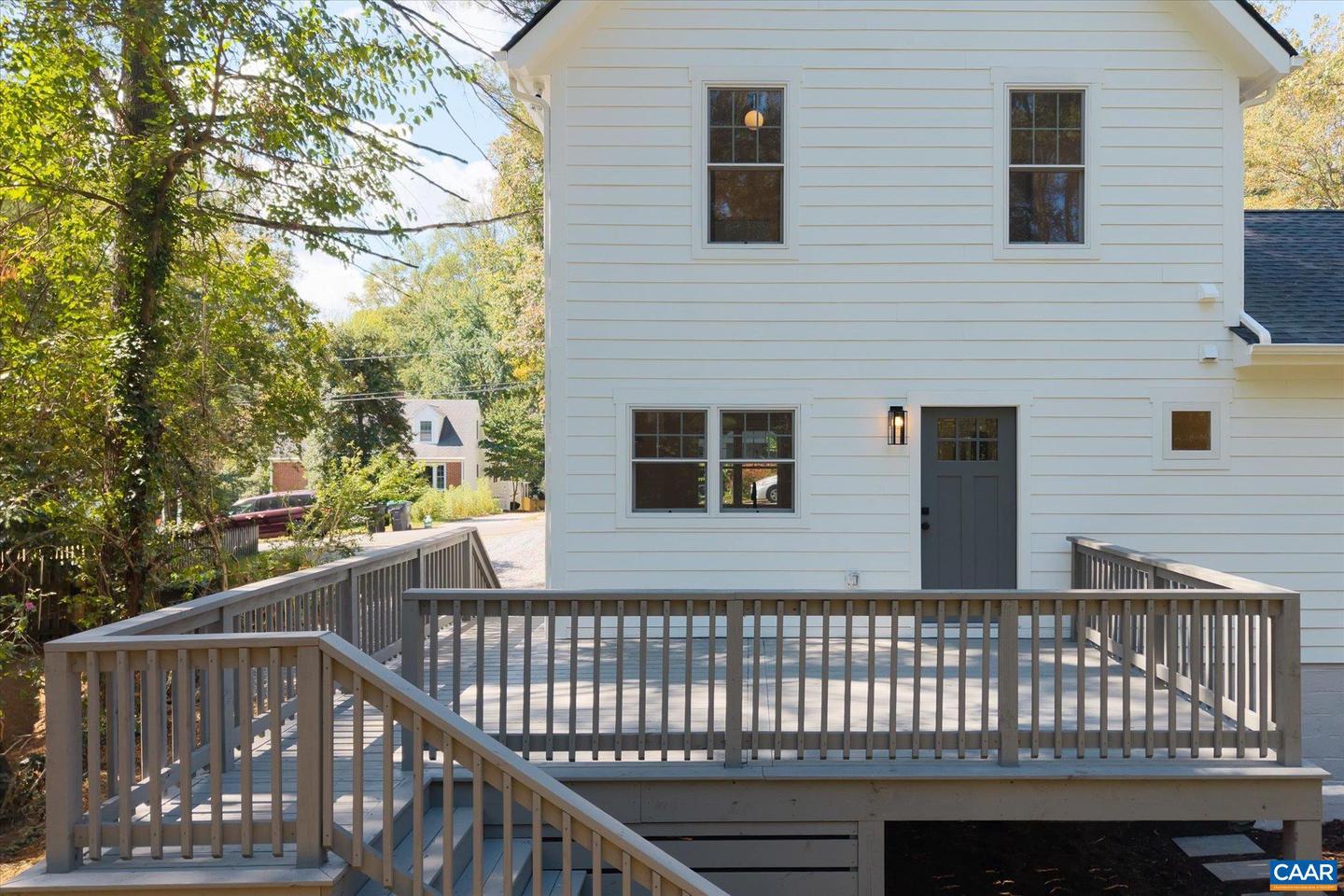 1614 CAMBRIDGE CIR, CHARLOTTESVILLE, Virginia 22903, 3 Bedrooms Bedrooms, ,2 BathroomsBathrooms,Residential,For sale,1614 CAMBRIDGE CIR,669250 MLS # 669250