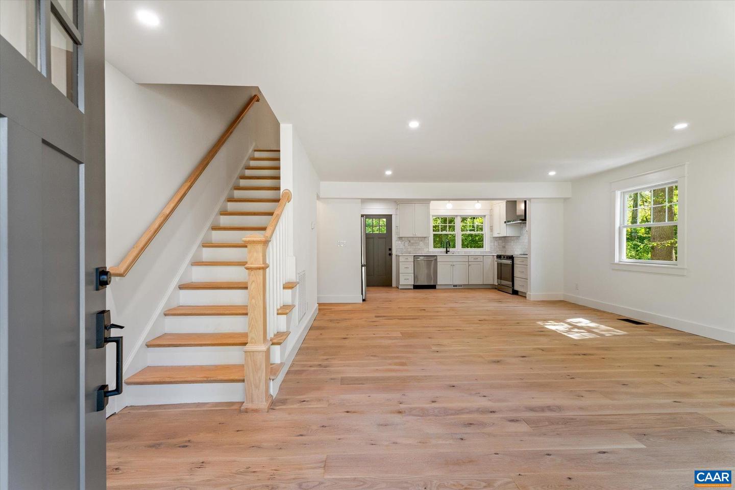 1614 CAMBRIDGE CIR, CHARLOTTESVILLE, Virginia 22903, 3 Bedrooms Bedrooms, ,2 BathroomsBathrooms,Residential,For sale,1614 CAMBRIDGE CIR,669250 MLS # 669250