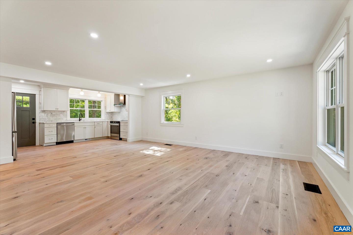 1614 CAMBRIDGE CIR, CHARLOTTESVILLE, Virginia 22903, 3 Bedrooms Bedrooms, ,2 BathroomsBathrooms,Residential,For sale,1614 CAMBRIDGE CIR,669250 MLS # 669250