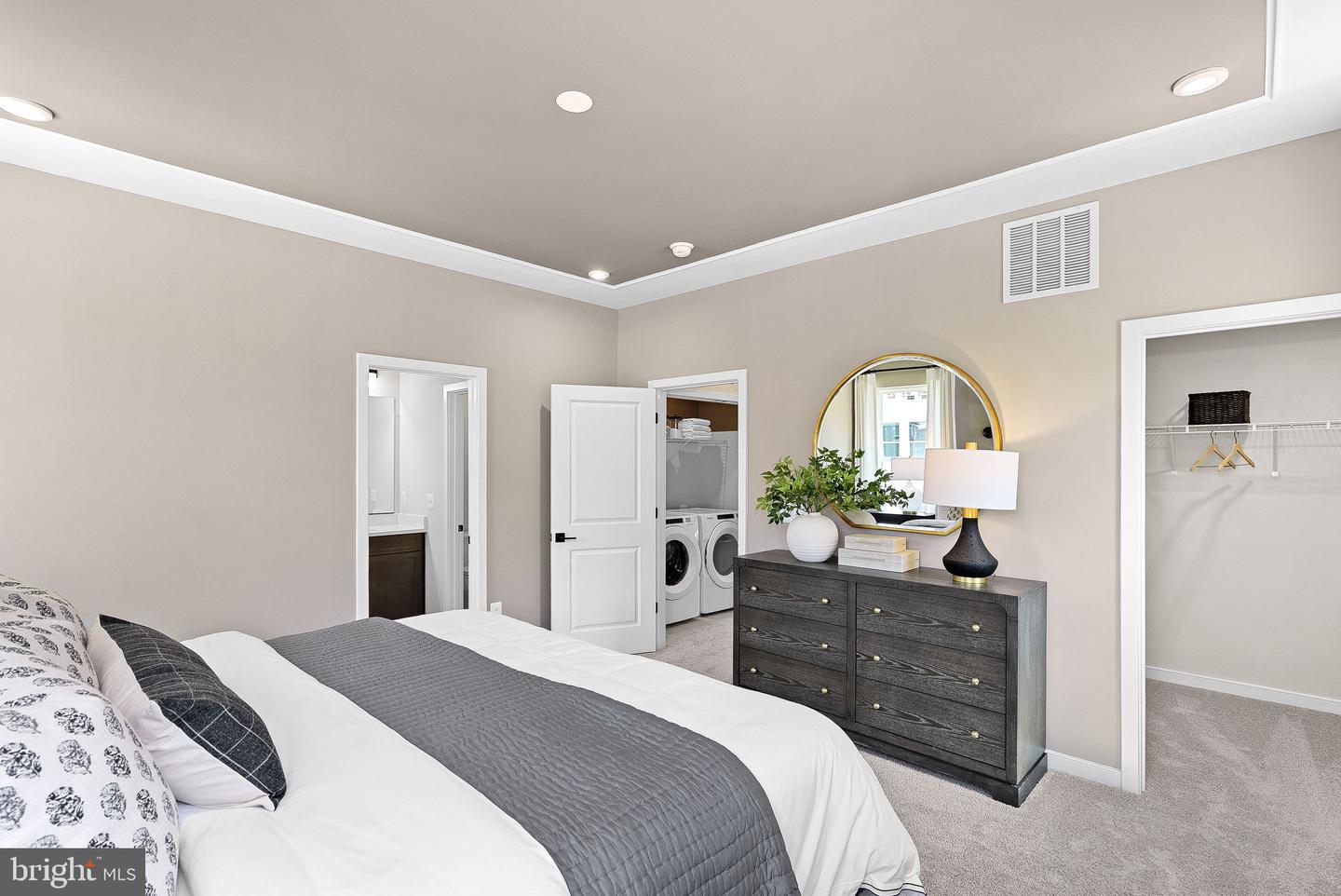 54321 MYSTIC MAROON TER, ASHBURN, Virginia 20147, 3 Bedrooms Bedrooms, ,2 BathroomsBathrooms,Residential,For sale,54321 MYSTIC MAROON TER,VALO2107346 MLS # VALO2107346