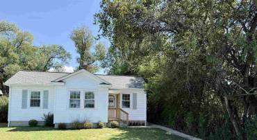 756 N AUGUSTA ST, WAYNESBORO, Virginia 22980, 2 Bedrooms Bedrooms, ,2 BathroomsBathrooms,Residential,For sale,756 N AUGUSTA ST,669254 MLS # 669254