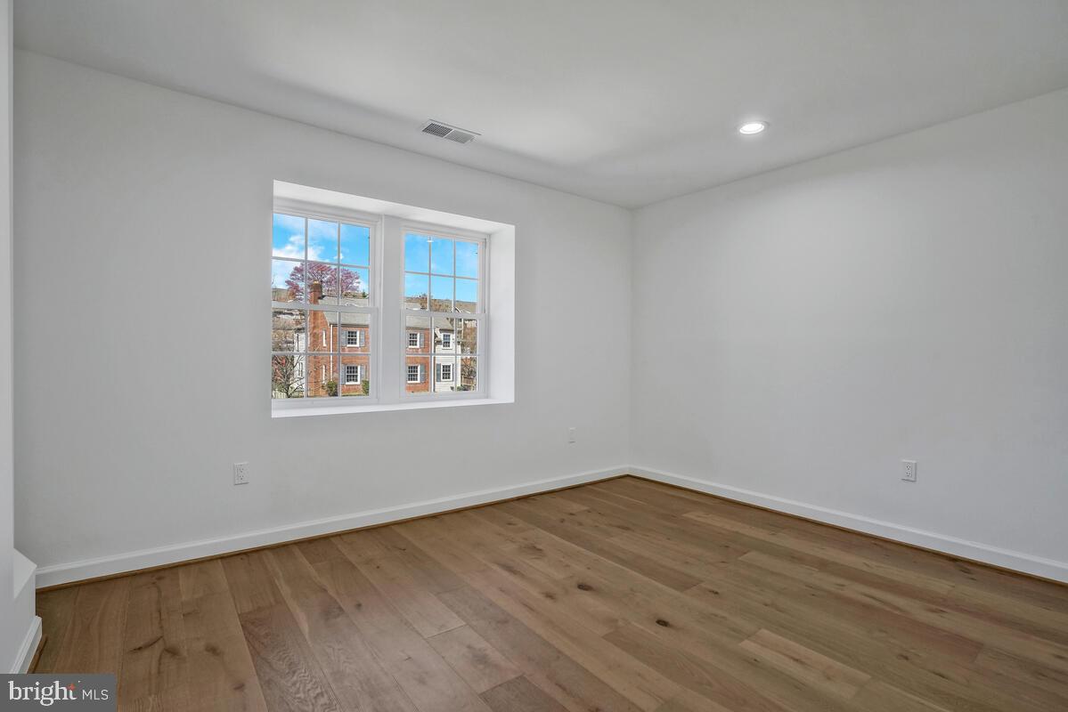 2839 MEADOW LN, FALLS CHURCH, Virginia 22042, 5 Bedrooms Bedrooms, 16 Rooms Rooms,3 BathroomsBathrooms,Residential,For sale,2839 MEADOW LN,VAFX2268808 MLS # VAFX2268808