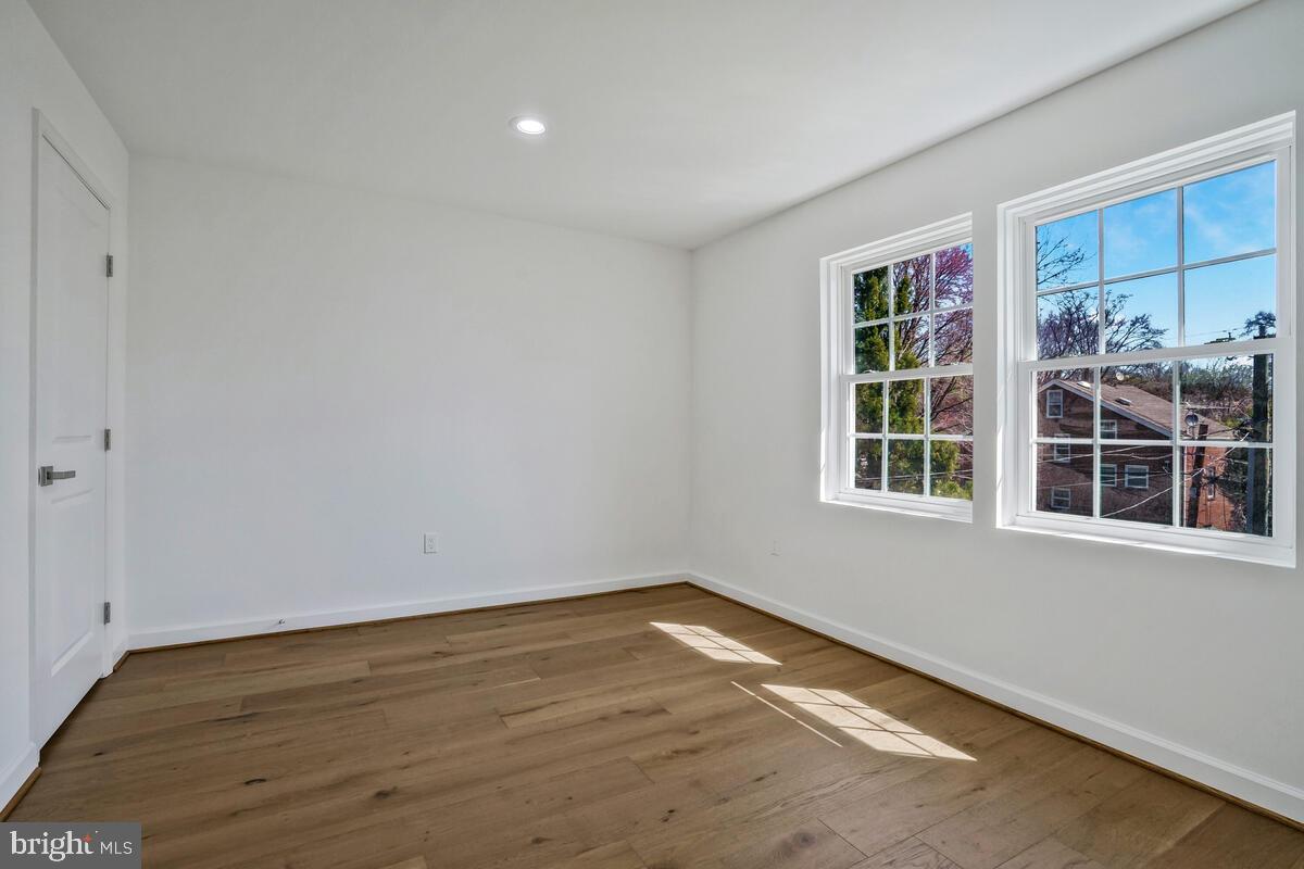 2839 MEADOW LN, FALLS CHURCH, Virginia 22042, 5 Bedrooms Bedrooms, 16 Rooms Rooms,3 BathroomsBathrooms,Residential,For sale,2839 MEADOW LN,VAFX2268808 MLS # VAFX2268808