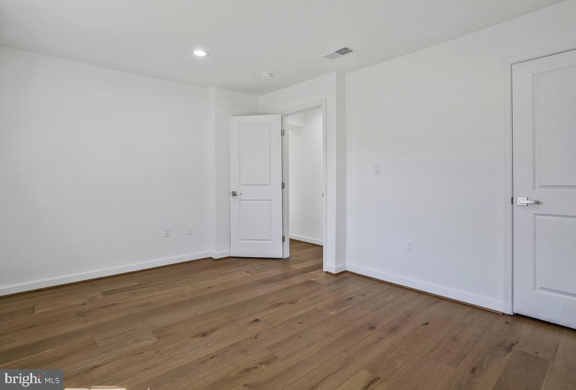 2839 MEADOW LN, FALLS CHURCH, Virginia 22042, 5 Bedrooms Bedrooms, 16 Rooms Rooms,3 BathroomsBathrooms,Residential,For sale,2839 MEADOW LN,VAFX2268808 MLS # VAFX2268808