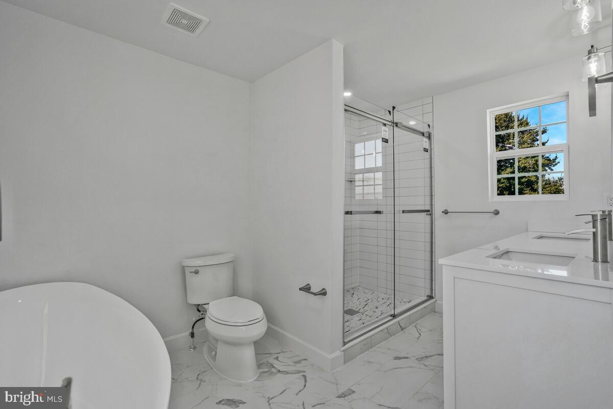 2839 MEADOW LN, FALLS CHURCH, Virginia 22042, 5 Bedrooms Bedrooms, 16 Rooms Rooms,3 BathroomsBathrooms,Residential,For sale,2839 MEADOW LN,VAFX2268808 MLS # VAFX2268808