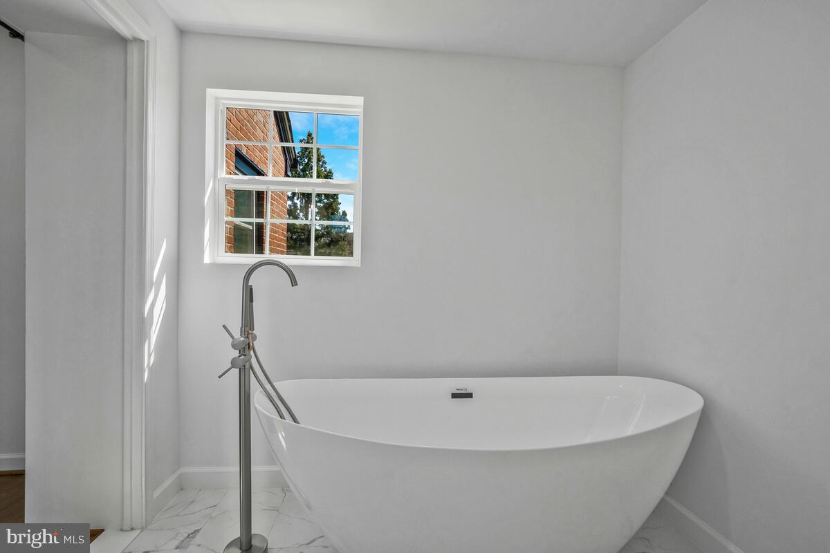 2839 MEADOW LN, FALLS CHURCH, Virginia 22042, 5 Bedrooms Bedrooms, 16 Rooms Rooms,3 BathroomsBathrooms,Residential,For sale,2839 MEADOW LN,VAFX2268808 MLS # VAFX2268808