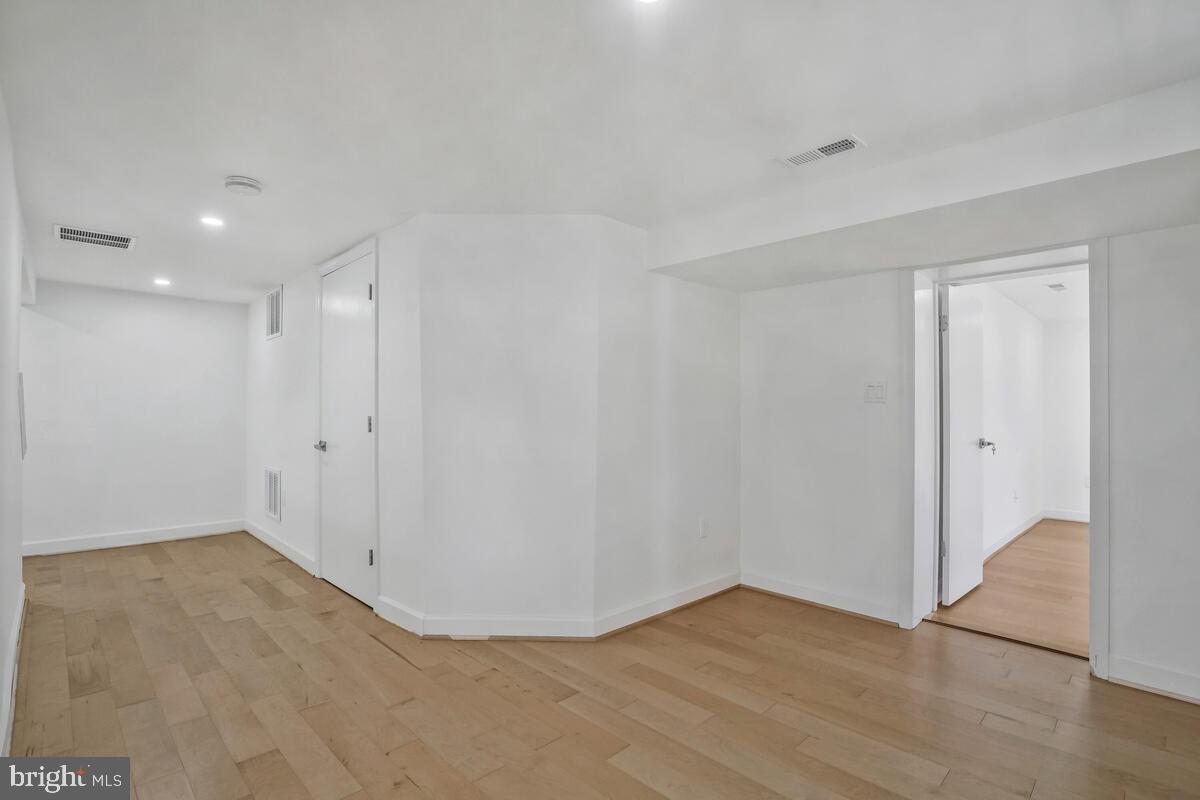 2839 MEADOW LN, FALLS CHURCH, Virginia 22042, 5 Bedrooms Bedrooms, 16 Rooms Rooms,3 BathroomsBathrooms,Residential,For sale,2839 MEADOW LN,VAFX2268808 MLS # VAFX2268808