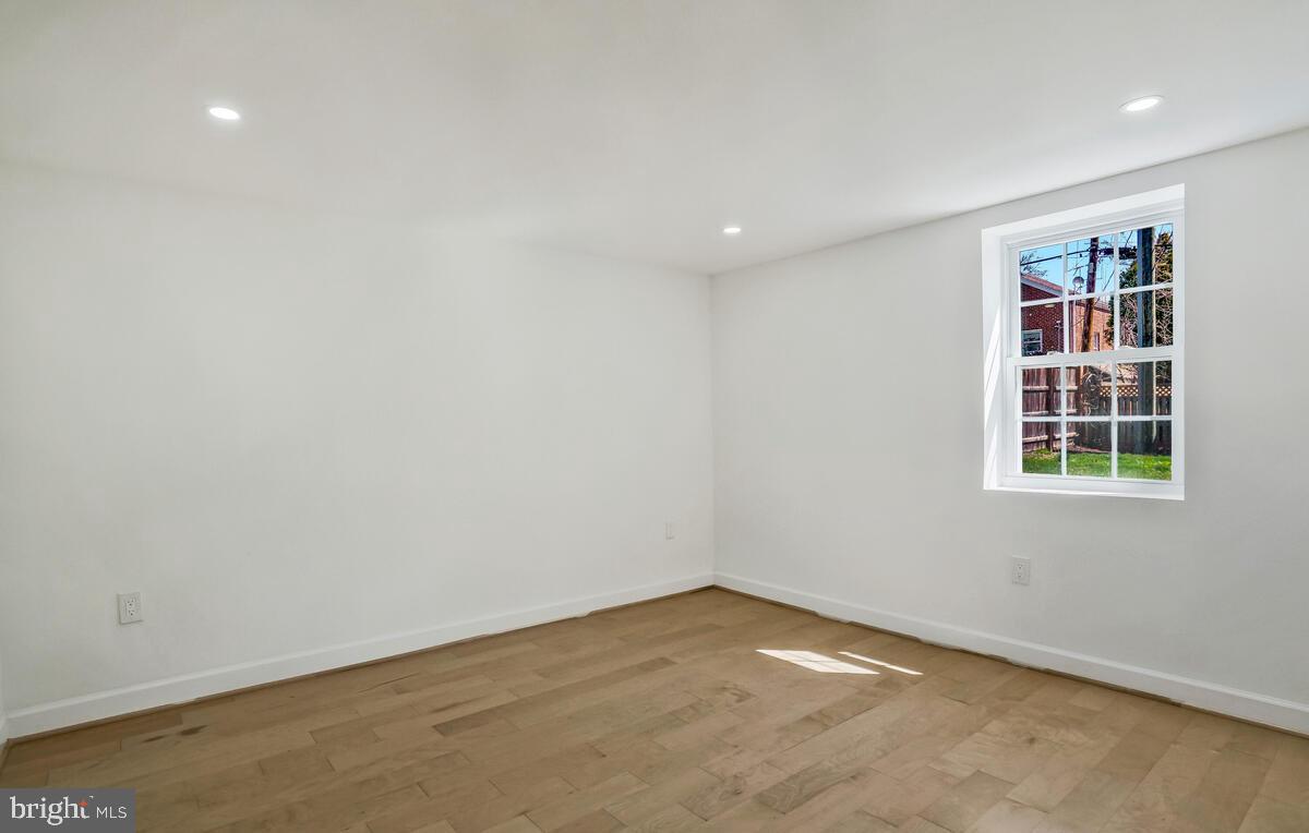 2839 MEADOW LN, FALLS CHURCH, Virginia 22042, 5 Bedrooms Bedrooms, 16 Rooms Rooms,3 BathroomsBathrooms,Residential,For sale,2839 MEADOW LN,VAFX2268808 MLS # VAFX2268808