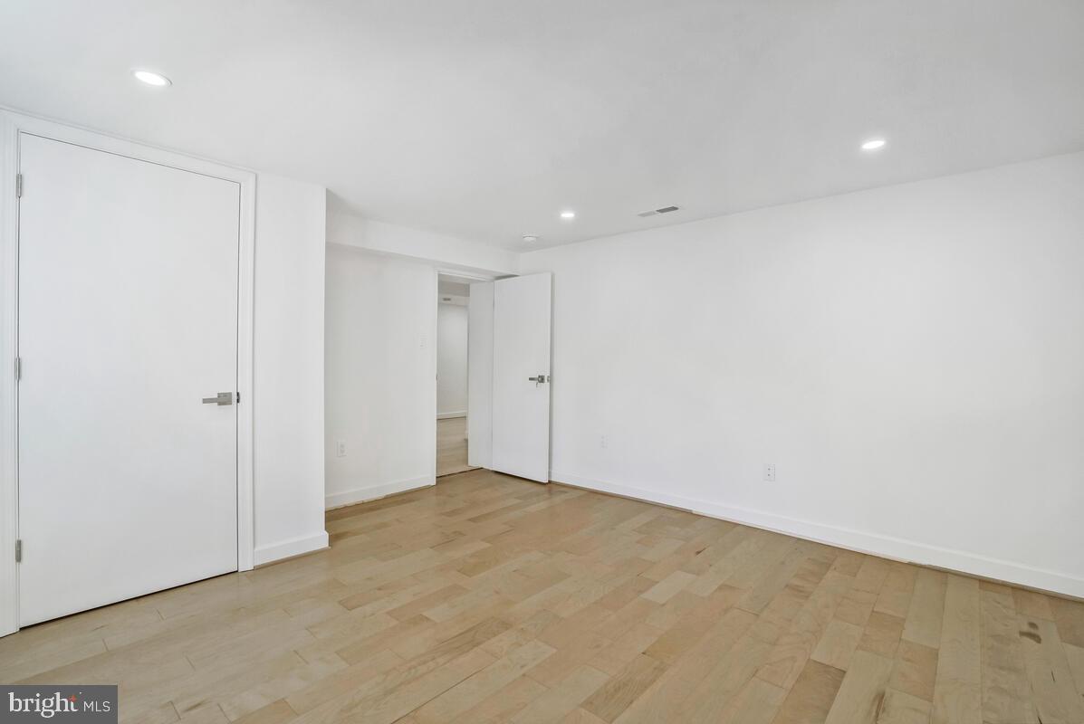 2839 MEADOW LN, FALLS CHURCH, Virginia 22042, 5 Bedrooms Bedrooms, 16 Rooms Rooms,3 BathroomsBathrooms,Residential,For sale,2839 MEADOW LN,VAFX2268808 MLS # VAFX2268808