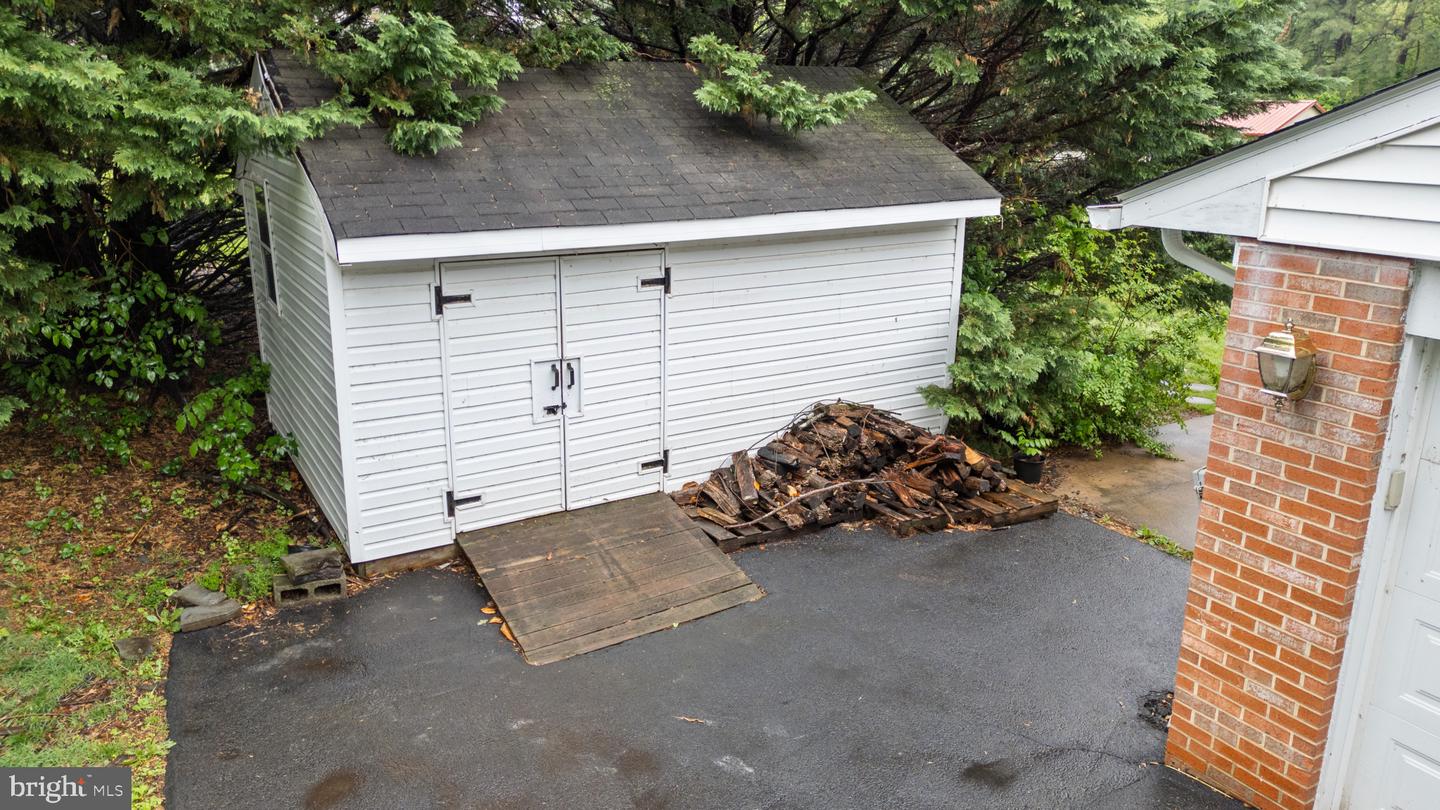 4000 LATHAM DR, HAYMARKET, Virginia 20169, 4 Bedrooms Bedrooms, ,3 BathroomsBathrooms,Residential,For sale,4000 LATHAM DR,VAPW2104518 MLS # VAPW2104518 4000 LATHAM DR, HAYMARKET, Virginia 20169, 4 Bedrooms Bedrooms, ,3 BathroomsBathrooms,Residential,For sale,4000 LATHAM DR,VAPW2104518 MLS # VAPW2104518