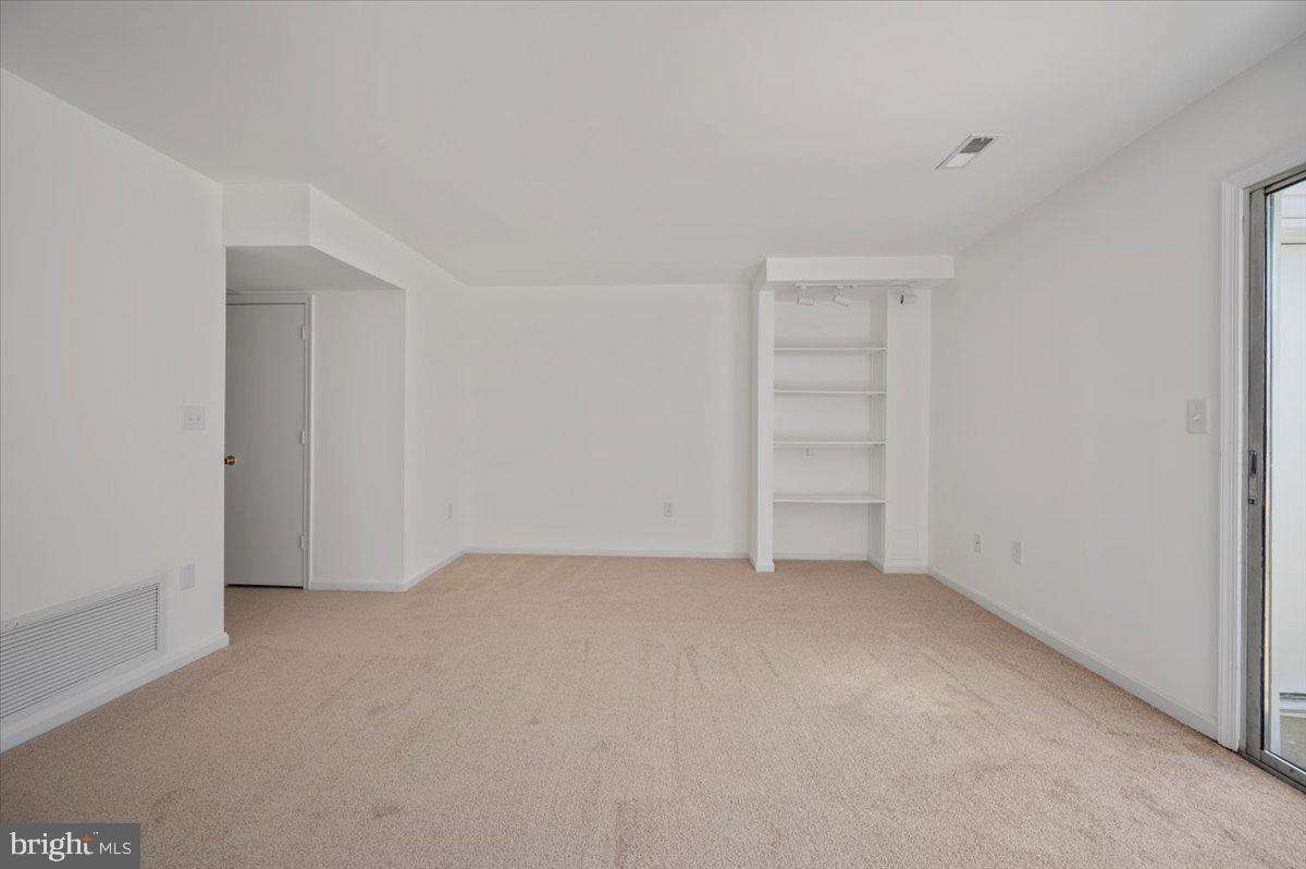 2418 LAFAYETTE BLVD, FREDERICKSBURG, Virginia 22401, 2 Bedrooms Bedrooms, ,1 BathroomBathrooms,Residential,For sale,2418 LAFAYETTE BLVD,VAFB2008548 MLS # VAFB2008548