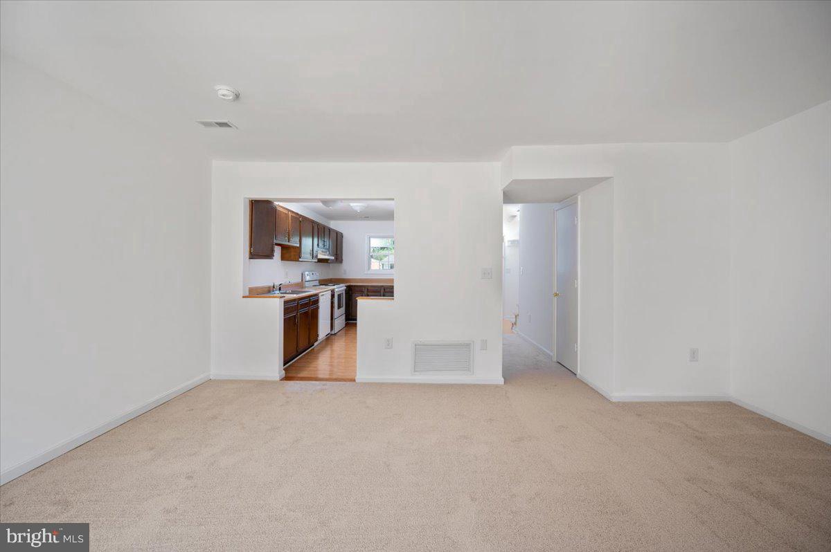 2418 LAFAYETTE BLVD, FREDERICKSBURG, Virginia 22401, 2 Bedrooms Bedrooms, ,1 BathroomBathrooms,Residential,For sale,2418 LAFAYETTE BLVD,VAFB2008548 MLS # VAFB2008548