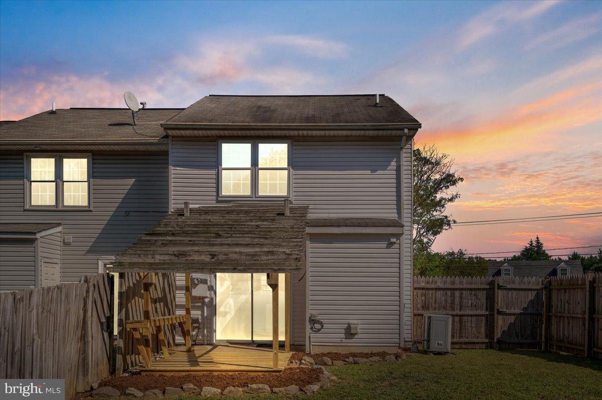 2418 LAFAYETTE BLVD, FREDERICKSBURG, Virginia 22401, 2 Bedrooms Bedrooms, ,1 BathroomBathrooms,Residential,For sale,2418 LAFAYETTE BLVD,VAFB2008548 MLS # VAFB2008548