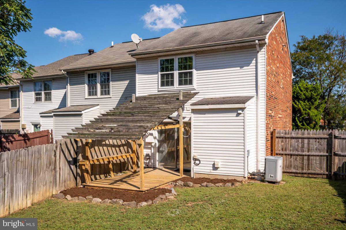 2418 LAFAYETTE BLVD, FREDERICKSBURG, Virginia 22401, 2 Bedrooms Bedrooms, ,1 BathroomBathrooms,Residential,For sale,2418 LAFAYETTE BLVD,VAFB2008548 MLS # VAFB2008548