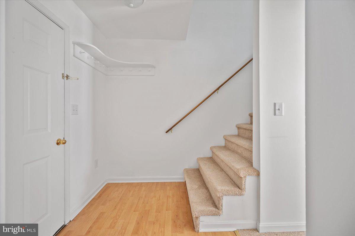 2418 LAFAYETTE BLVD, FREDERICKSBURG, Virginia 22401, 2 Bedrooms Bedrooms, ,1 BathroomBathrooms,Residential,For sale,2418 LAFAYETTE BLVD,VAFB2008548 MLS # VAFB2008548
