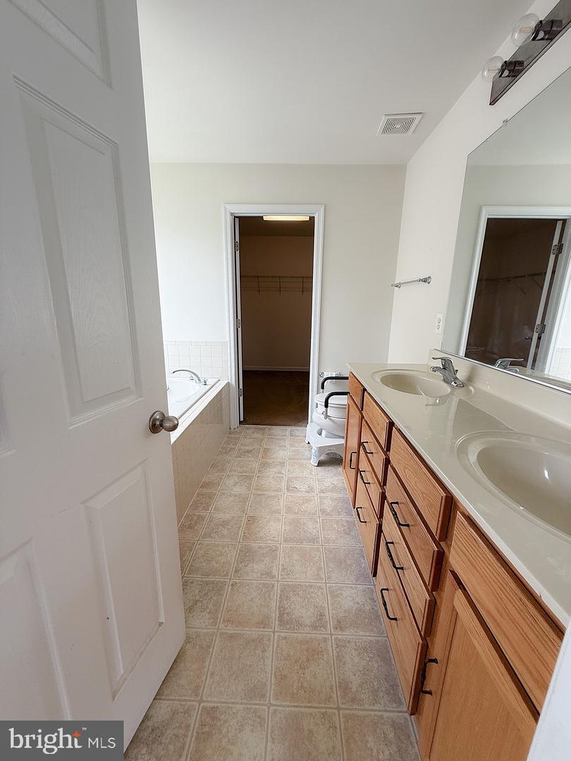 608 HUNTERS RD, CULPEPER, Virginia 22701, 3 Bedrooms Bedrooms, ,2 BathroomsBathrooms,Residential,For sale,608 HUNTERS RD,VACU2011234 MLS # VACU2011234