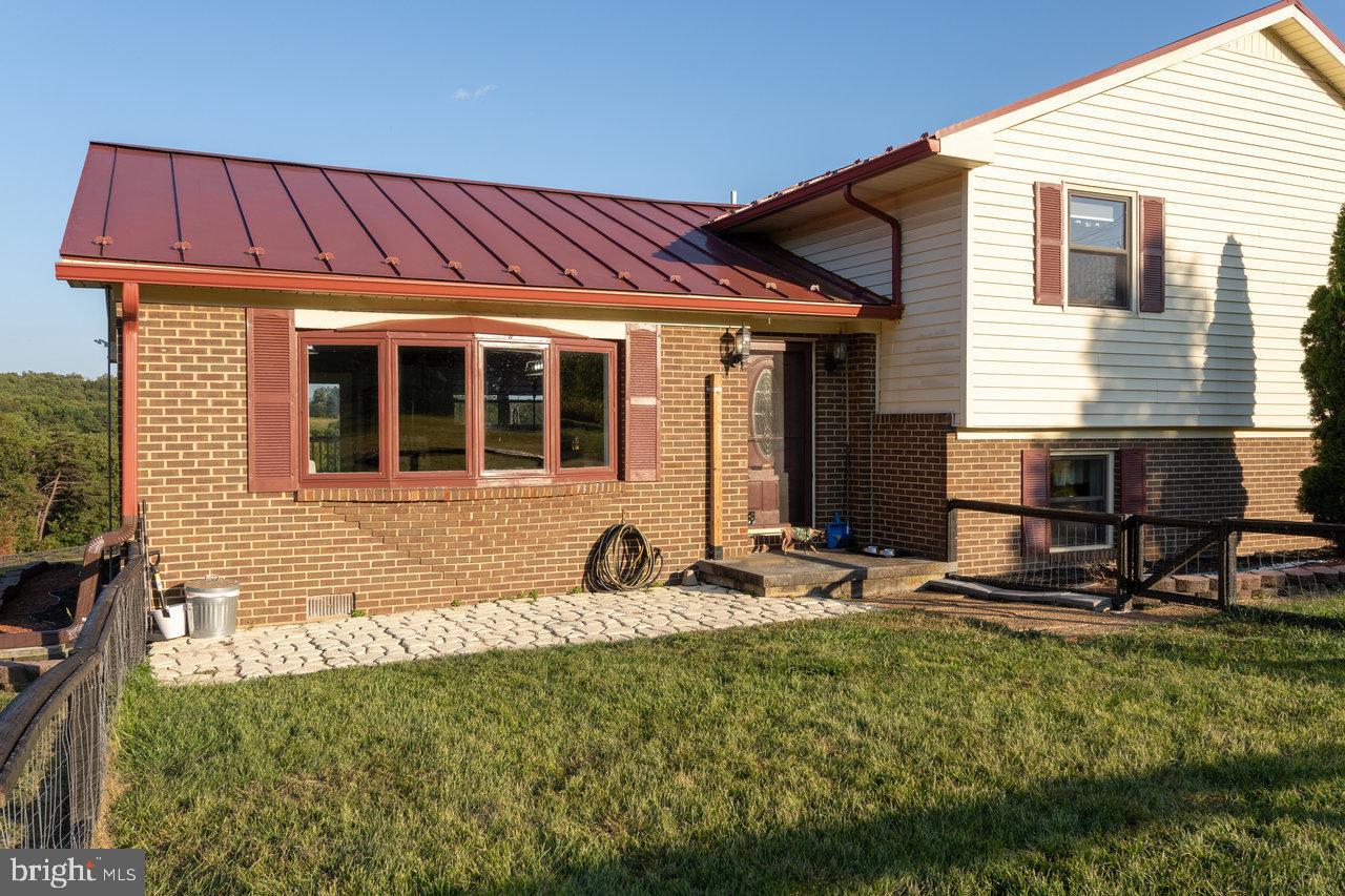 212 NW WHITACRE RD, GORE, Virginia 22637, 4 Bedrooms Bedrooms, 13 Rooms Rooms,2 BathroomsBathrooms,Residential,For sale,212 NW WHITACRE RD,VAFV2036892 MLS # VAFV2036892 212 NW WHITACRE RD, GORE, Virginia 22637, 4 Bedrooms Bedrooms, 13 Rooms Rooms,2 BathroomsBathrooms,Residential,For sale,212 NW WHITACRE RD,VAFV2036892 MLS # VAFV2036892