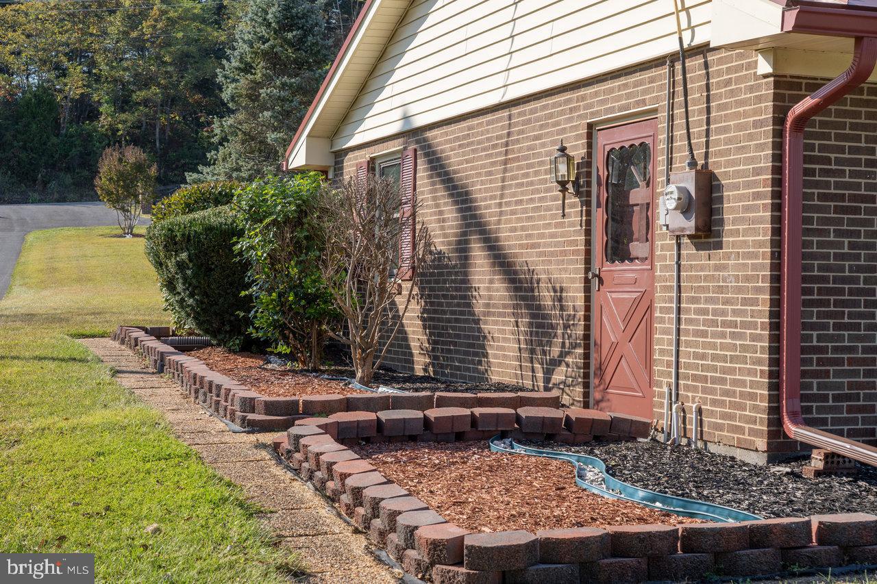 212 NW WHITACRE RD, GORE, Virginia 22637, 4 Bedrooms Bedrooms, 13 Rooms Rooms,2 BathroomsBathrooms,Residential,For sale,212 NW WHITACRE RD,VAFV2036892 MLS # VAFV2036892 212 NW WHITACRE RD, GORE, Virginia 22637, 4 Bedrooms Bedrooms, 13 Rooms Rooms,2 BathroomsBathrooms,Residential,For sale,212 NW WHITACRE RD,VAFV2036892 MLS # VAFV2036892