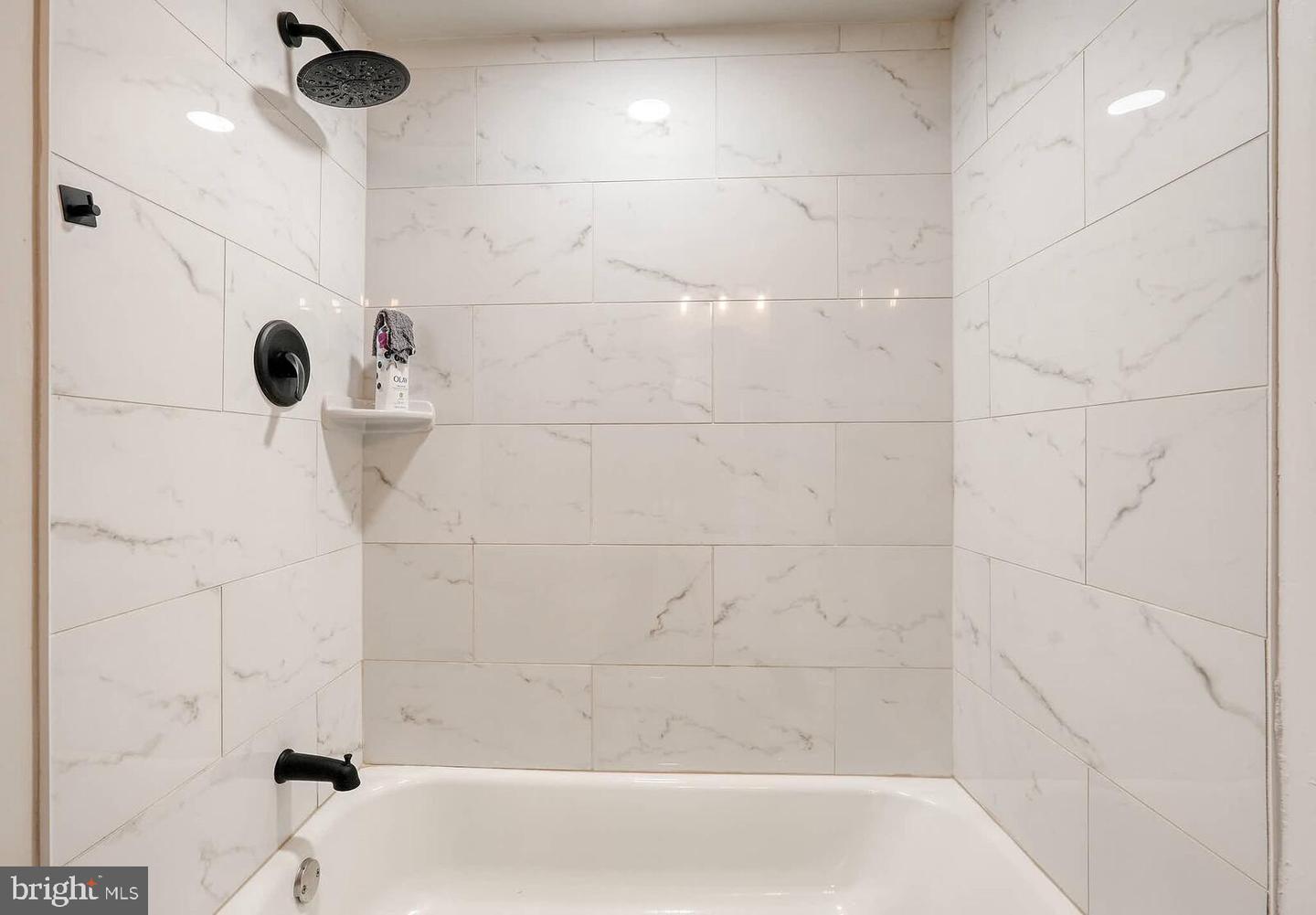 5340 HOLMES RUN PKWY #804, ALEXANDRIA, Virginia 22304, 2 Bedrooms Bedrooms, ,2 BathroomsBathrooms,Residential,For sale,5340 HOLMES RUN PKWY #804,VAAX2049942 MLS # VAAX2049942