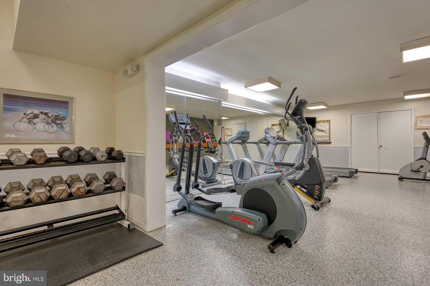 5340 HOLMES RUN PKWY #804, ALEXANDRIA, Virginia 22304, 2 Bedrooms Bedrooms, ,2 BathroomsBathrooms,Residential,For sale,5340 HOLMES RUN PKWY #804,VAAX2049942 MLS # VAAX2049942