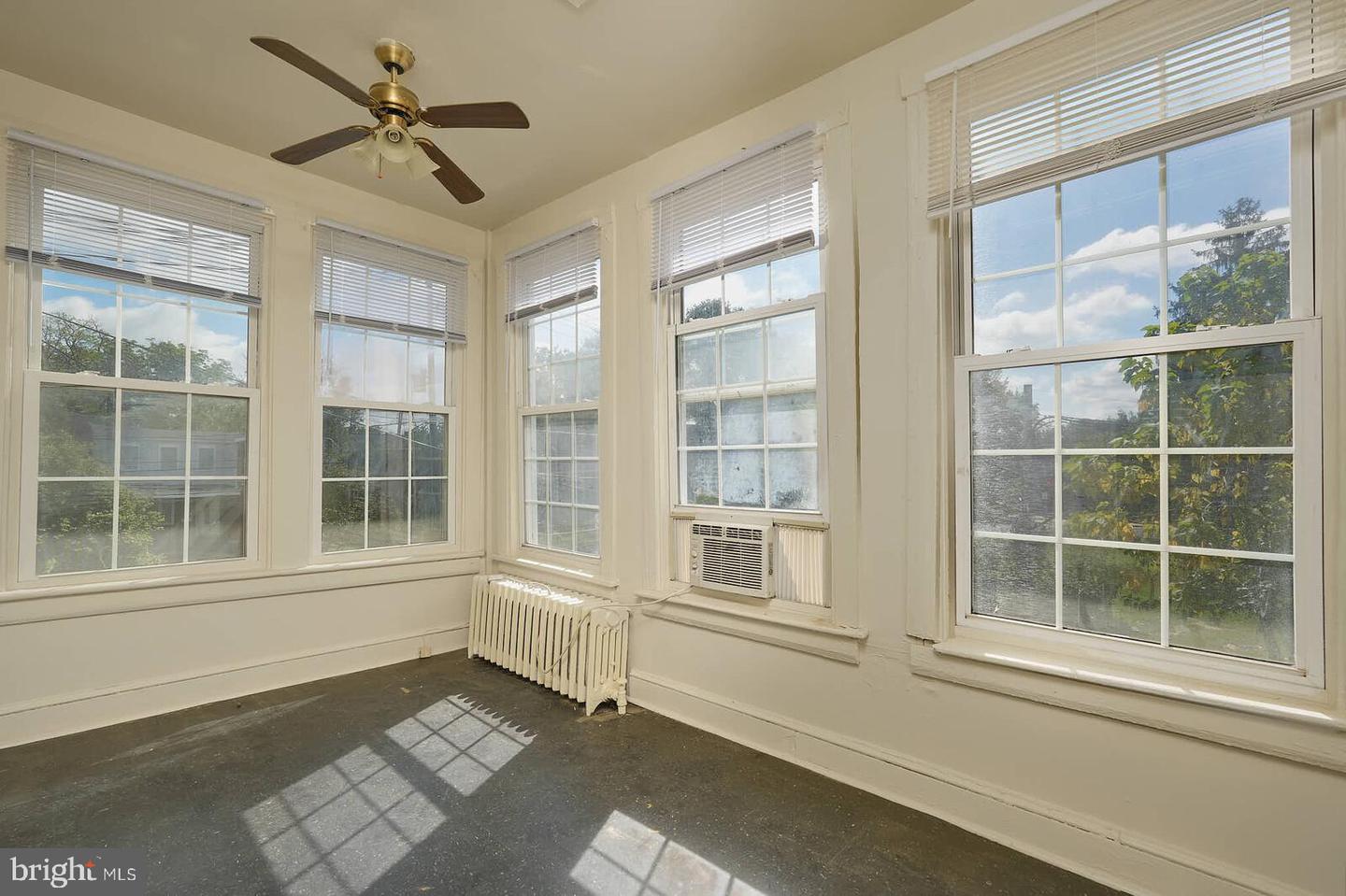 655 RALEIGH PL SE, WASHINGTON, District Of Columbia 20032, 3 Bedrooms Bedrooms, ,2 BathroomsBathrooms,Residential,For sale,655 RALEIGH PL SE,DCDC2223340 MLS # DCDC2223340