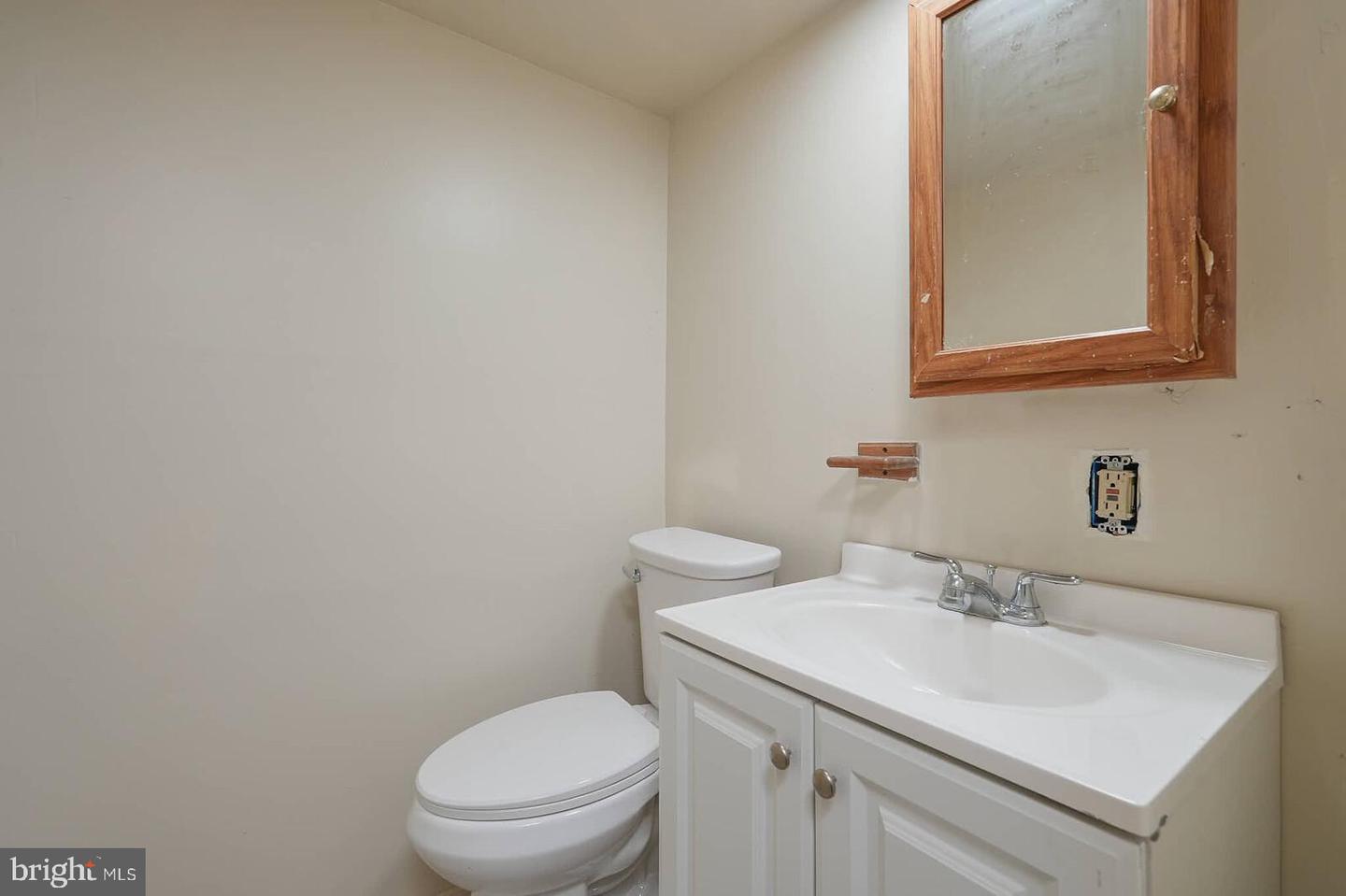 655 RALEIGH PL SE, WASHINGTON, District Of Columbia 20032, 3 Bedrooms Bedrooms, ,2 BathroomsBathrooms,Residential,For sale,655 RALEIGH PL SE,DCDC2223340 MLS # DCDC2223340