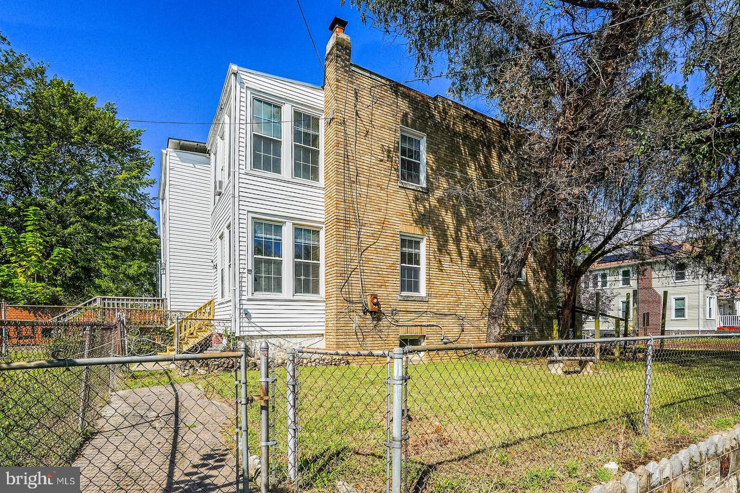 655 RALEIGH PL SE, WASHINGTON, District Of Columbia 20032, 3 Bedrooms Bedrooms, ,2 BathroomsBathrooms,Residential,For sale,655 RALEIGH PL SE,DCDC2223340 MLS # DCDC2223340