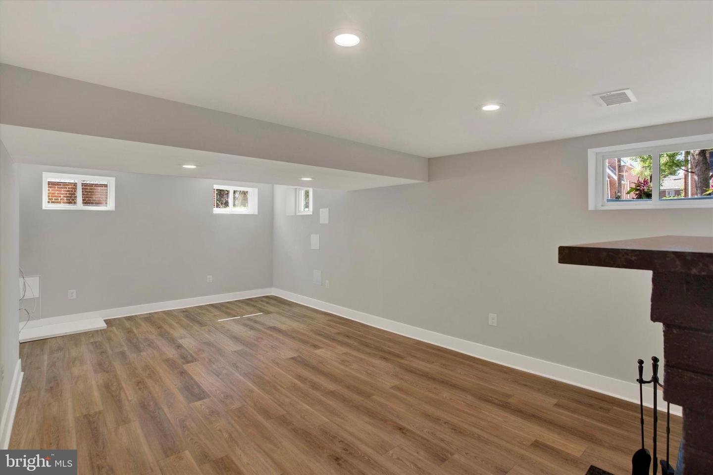 2054 34TH ST SE, WASHINGTON, District Of Columbia 20020, 4 Bedrooms Bedrooms, ,4 BathroomsBathrooms,Residential,For sale,2054 34TH ST SE,DCDC2223392 MLS # DCDC2223392