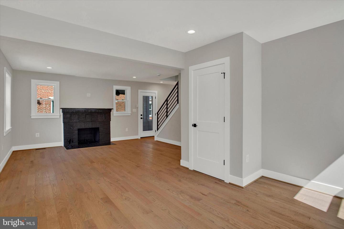 2054 34TH ST SE, WASHINGTON, District Of Columbia 20020, 4 Bedrooms Bedrooms, ,4 BathroomsBathrooms,Residential,For sale,2054 34TH ST SE,DCDC2223392 MLS # DCDC2223392