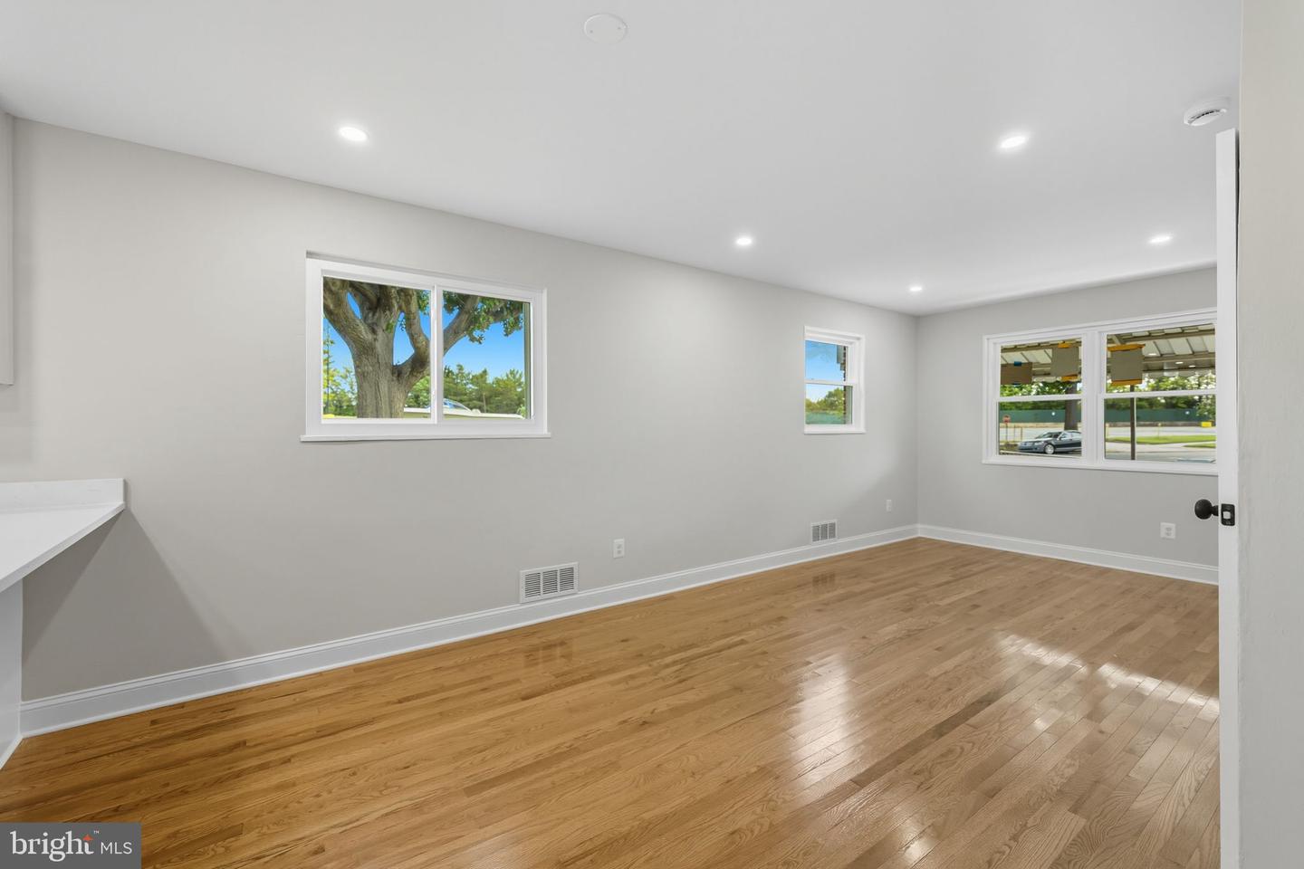 5916 8TH ST NE, WASHINGTON, District Of Columbia 20011, 3 Bedrooms Bedrooms, ,2 BathroomsBathrooms,Residential,For sale,5916 8TH ST NE,DCDC2223614 MLS # DCDC2223614