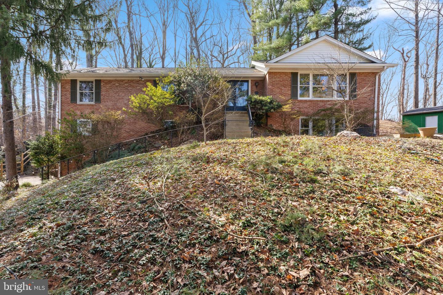 3706 QUAINT ACRES CIR, FALLS CHURCH, Virginia 22041, 5 Bedrooms Bedrooms, 16 Rooms Rooms,3 BathroomsBathrooms,Residential,For sale,3706 QUAINT ACRES CIR,VAFX2268822 MLS # VAFX2268822